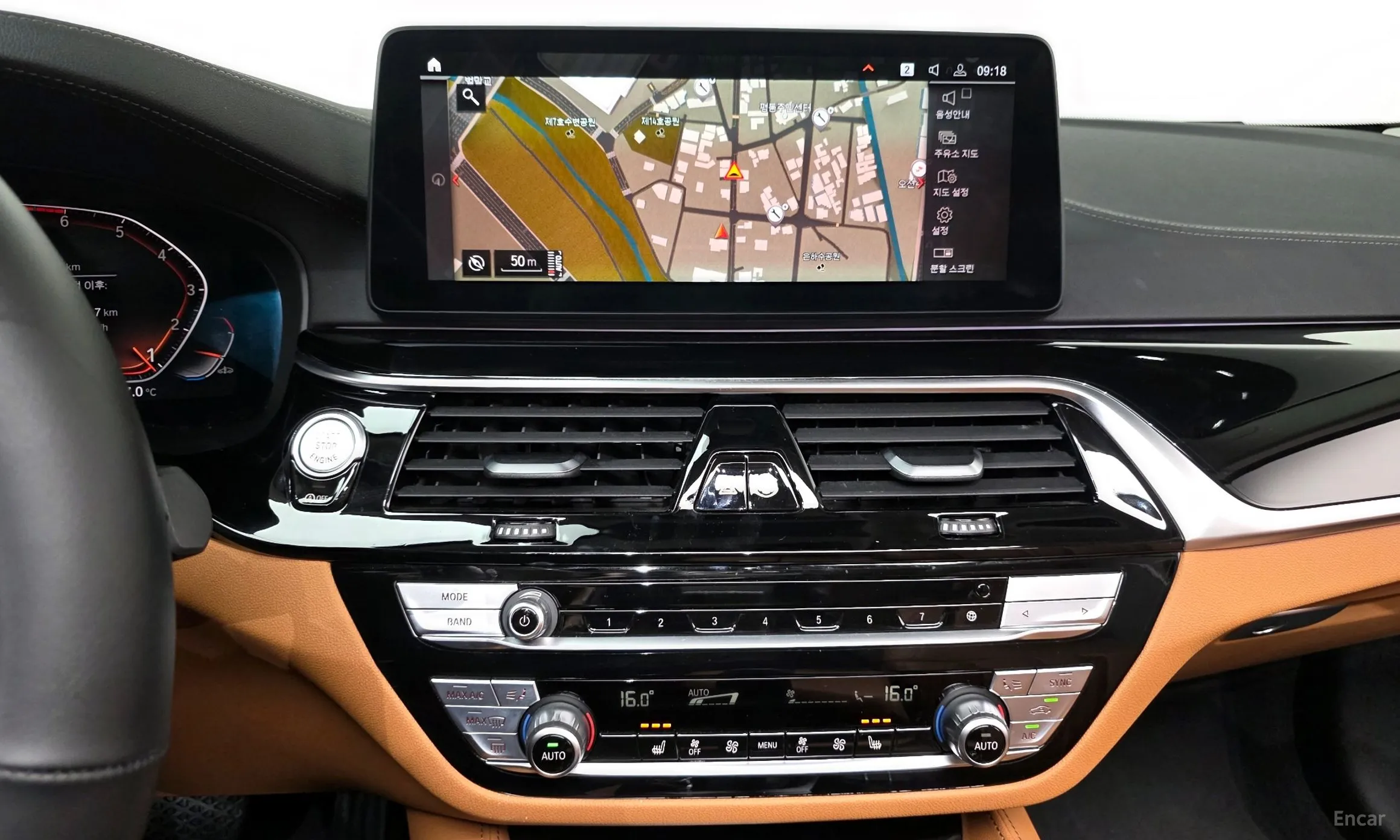 BMW 5 Series (G30) превью 13