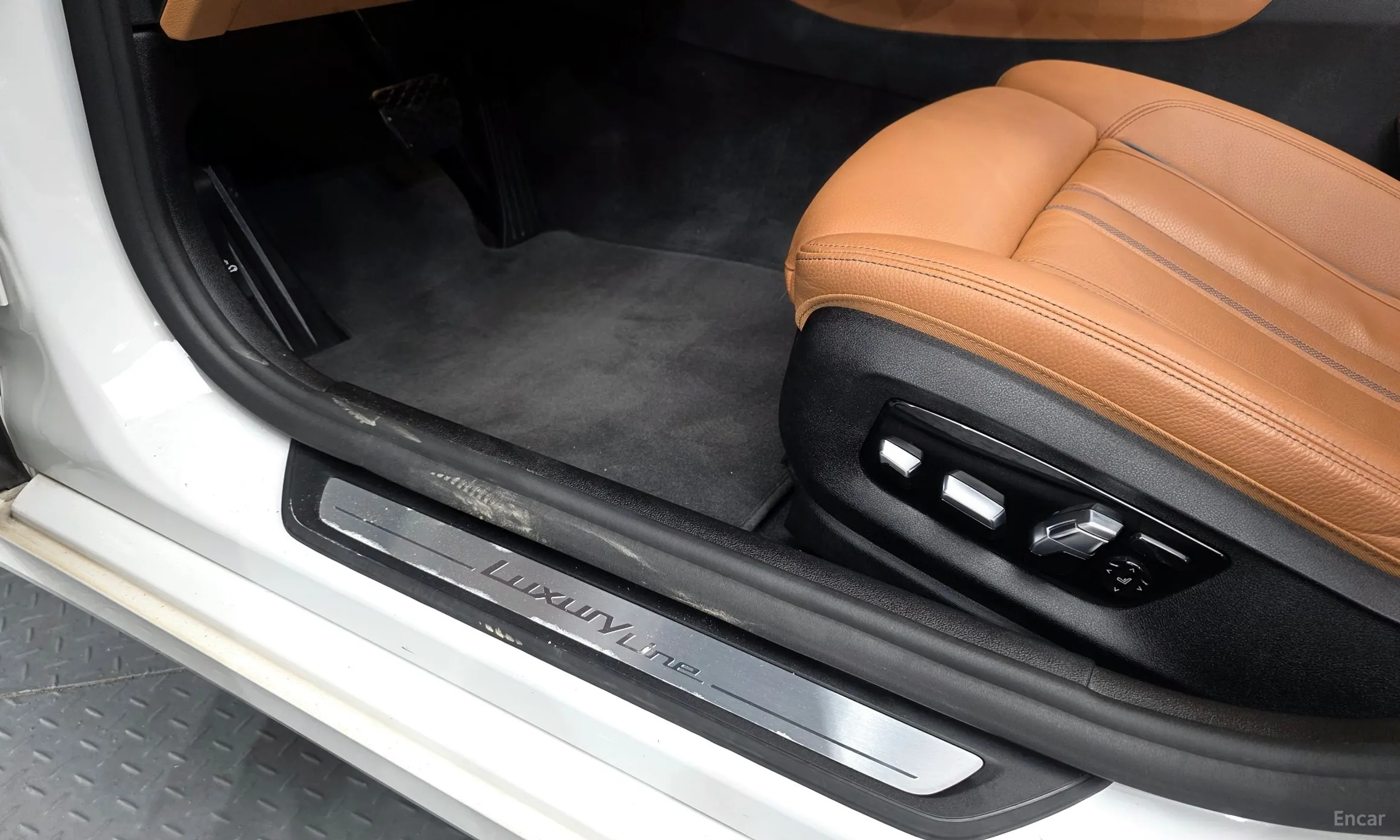 BMW 5 Series (G30) превью 18