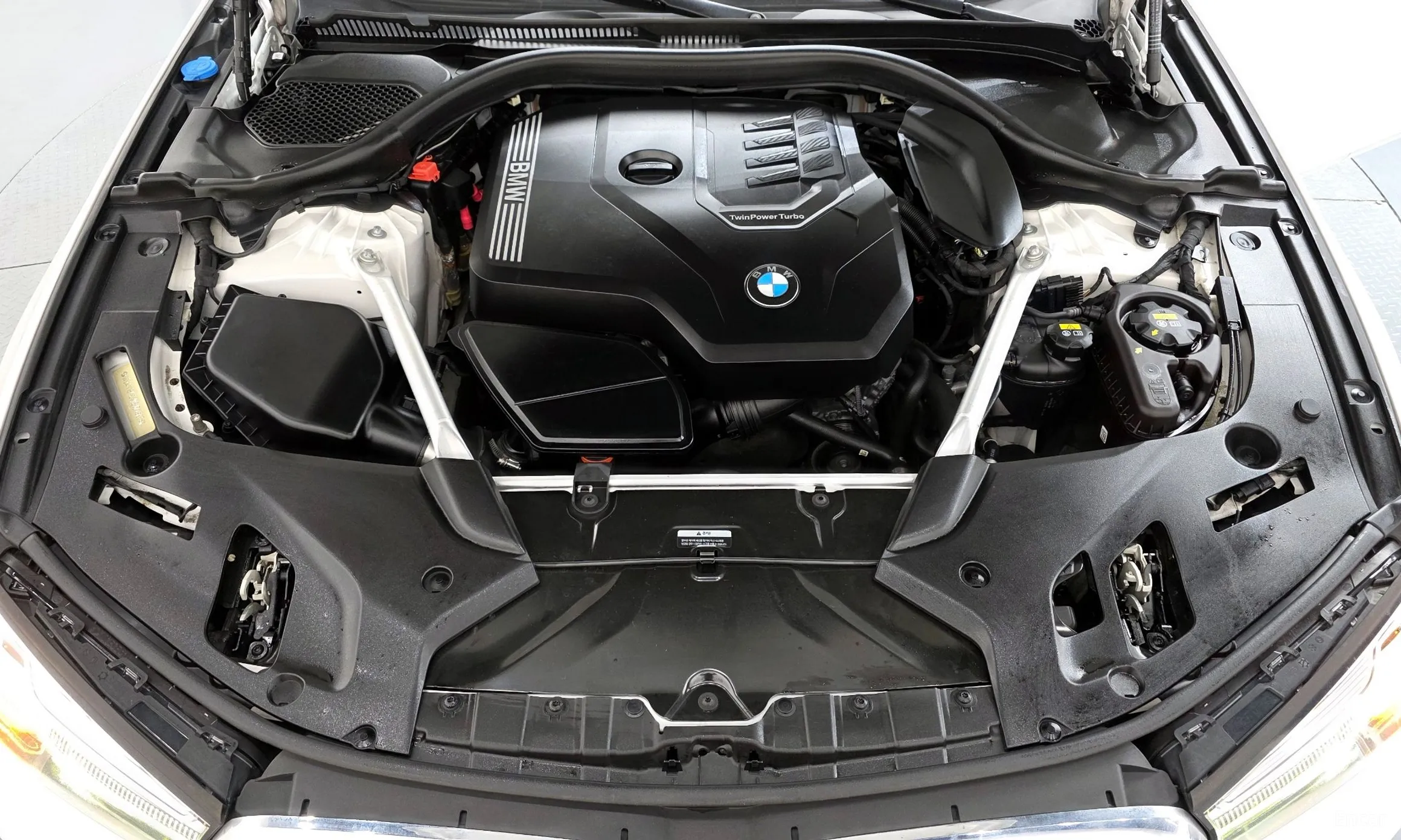 BMW 5 Series (G30) превью 6