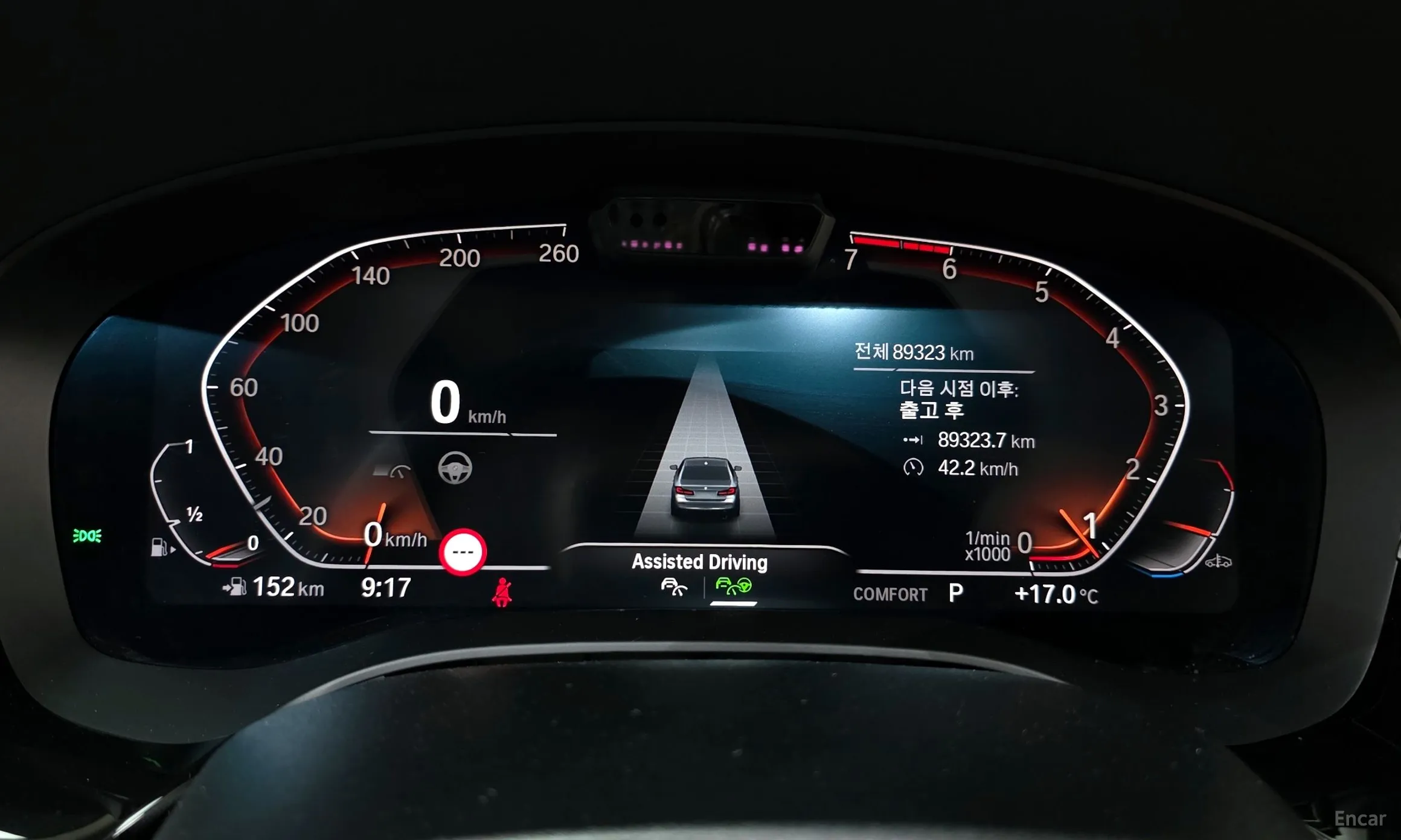 BMW 5 Series (G30) превью 8