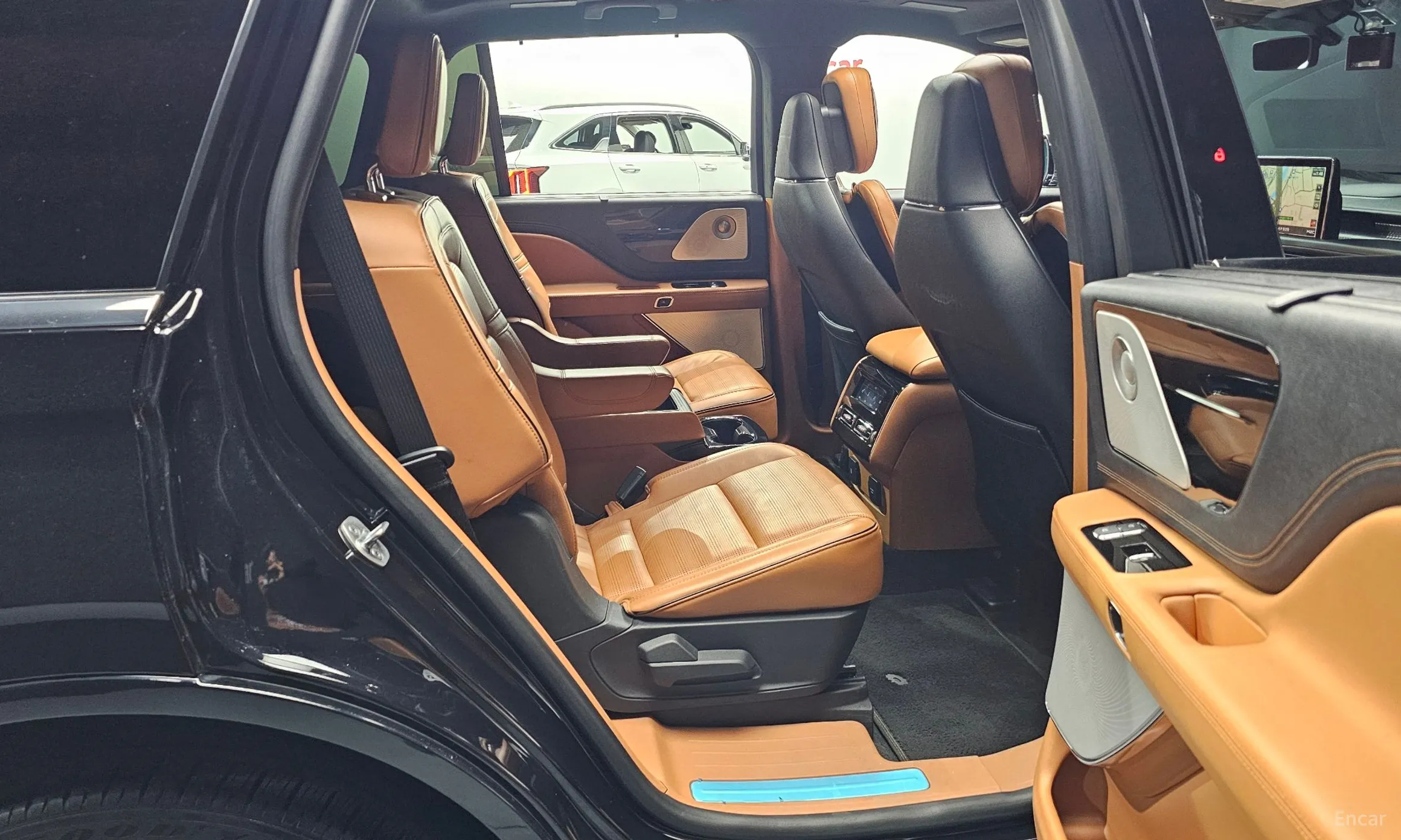 Lincoln Aviator 2nd Generation превью 11