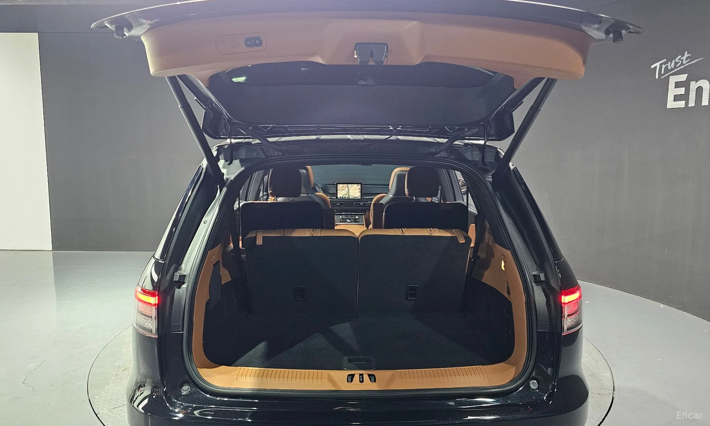 Lincoln Aviator 2nd Generation превью 16