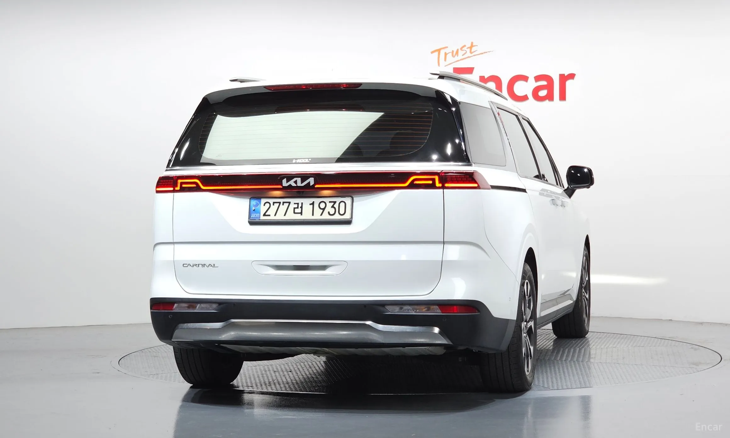 Kia Carnival Gen 4 превью 4