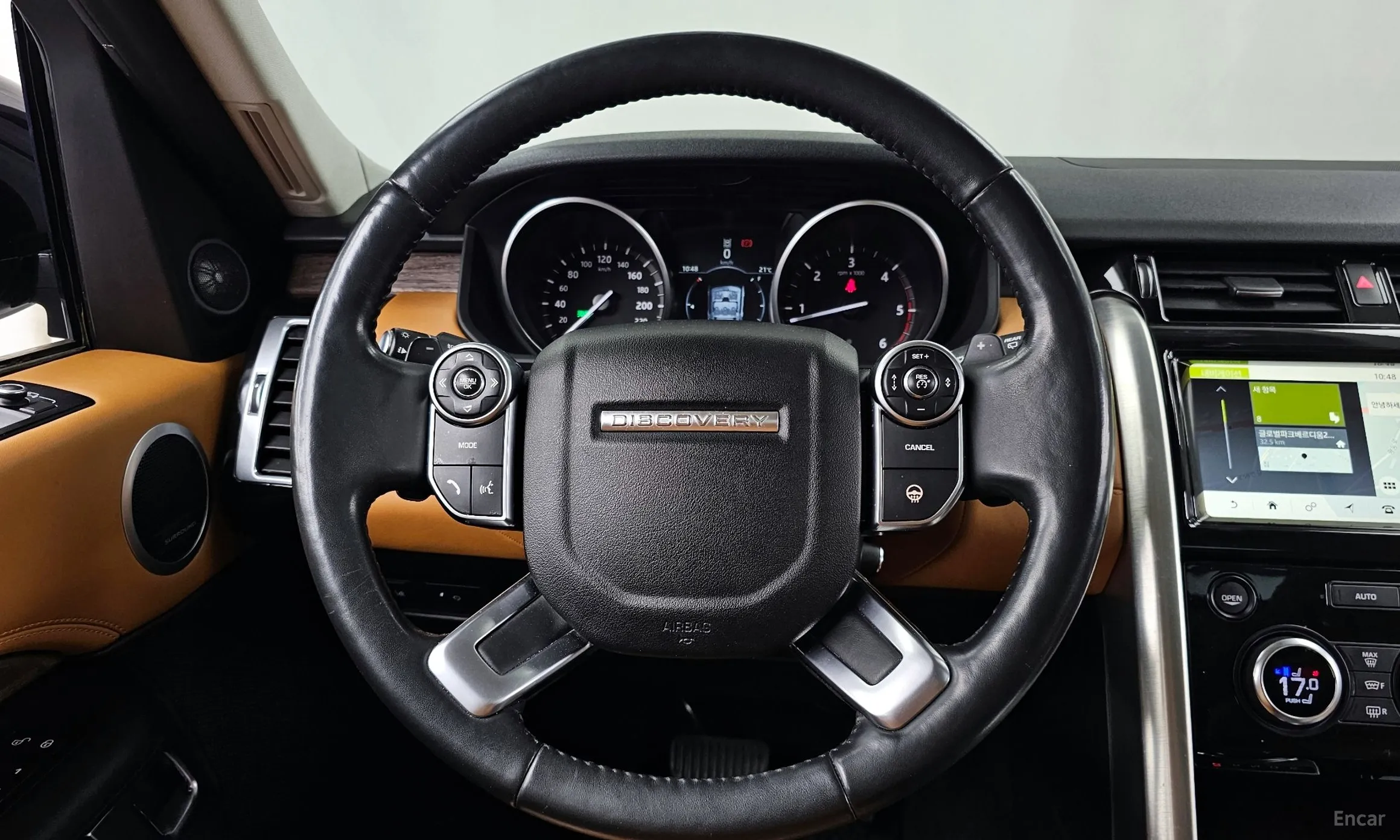 Land Rover Discovery 5 превью 13