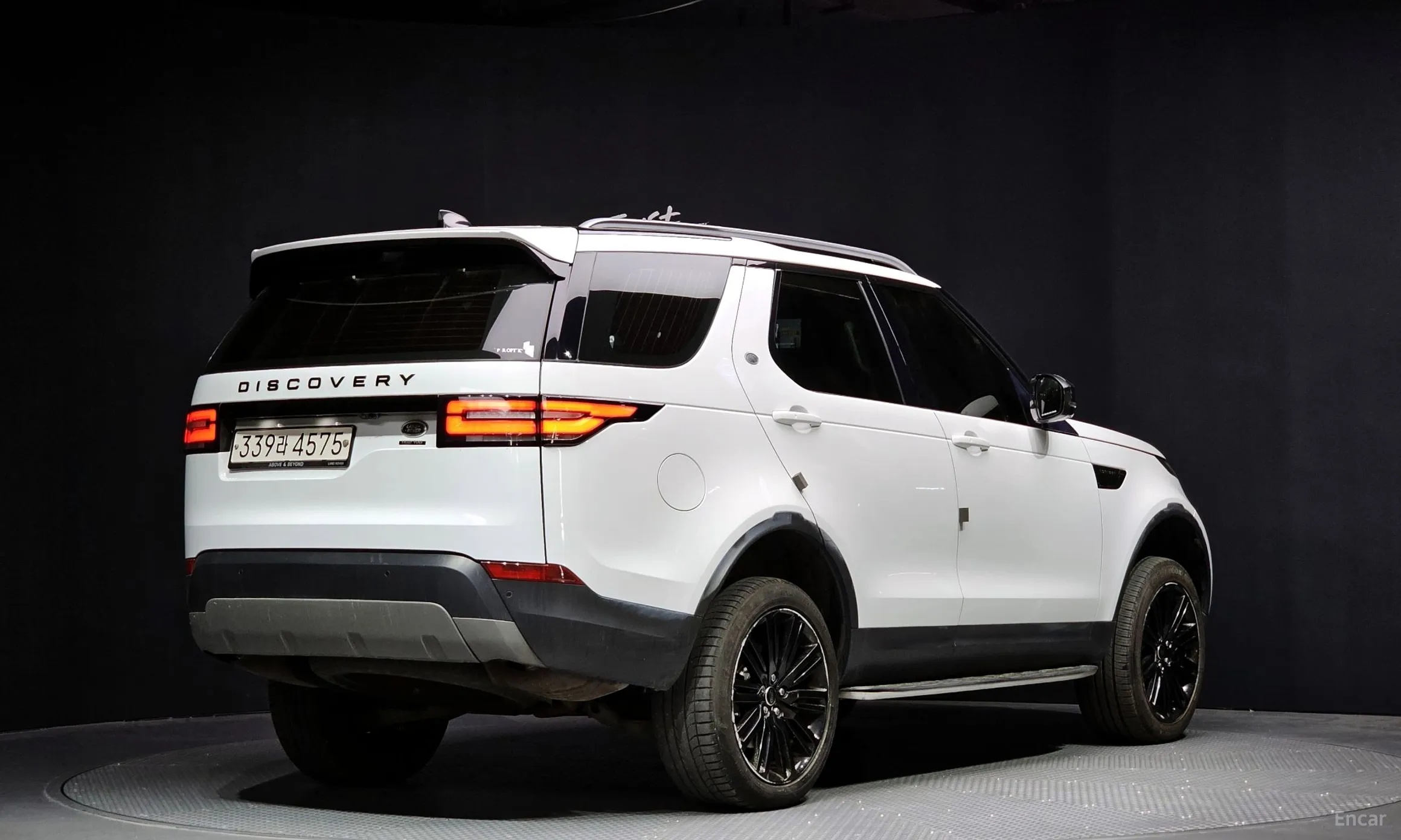 Land Rover Discovery 5 превью 2