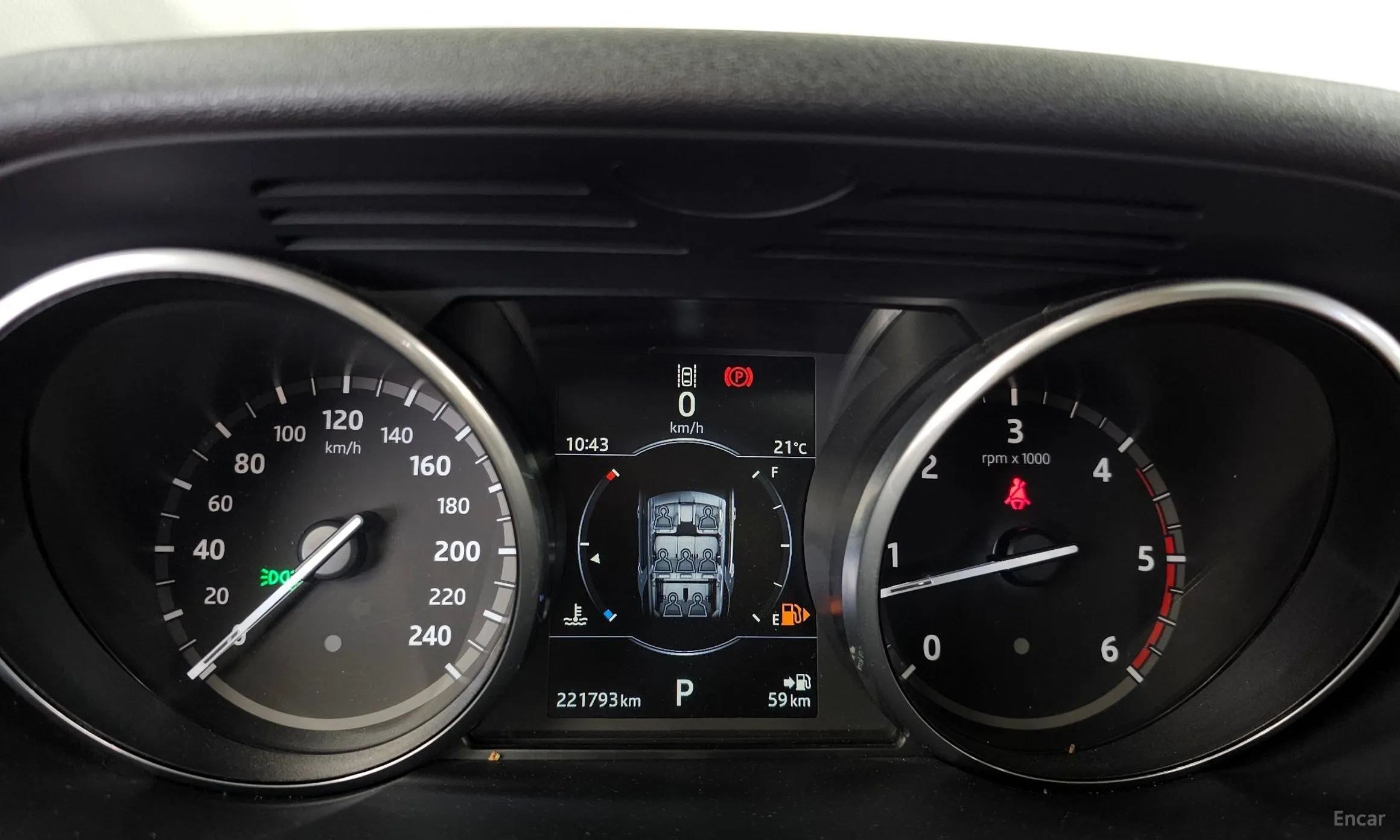Land Rover Discovery 5 превью 8
