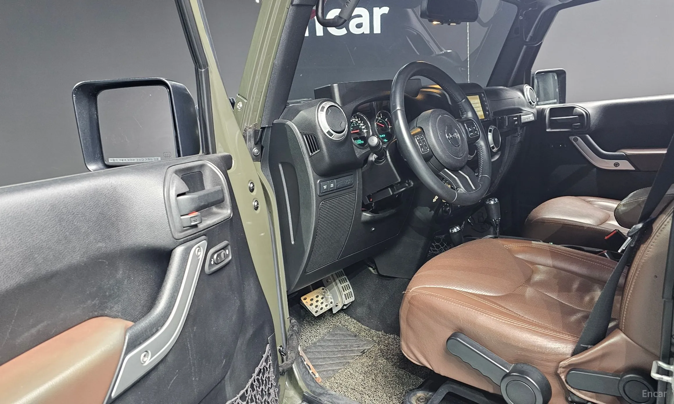 Jeep Wrangler (JK) превью 11