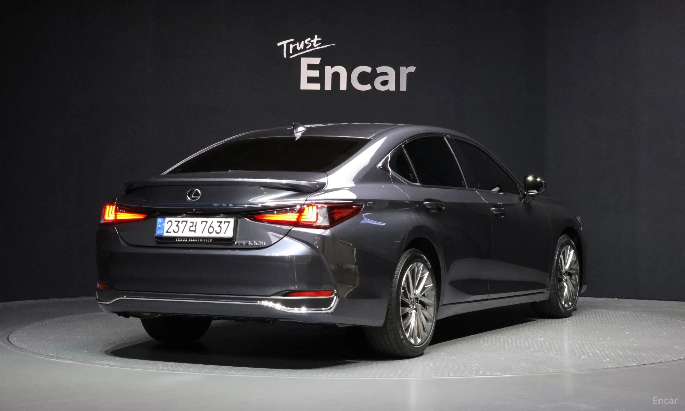 Lexus ES300h 7th Generation превью 2