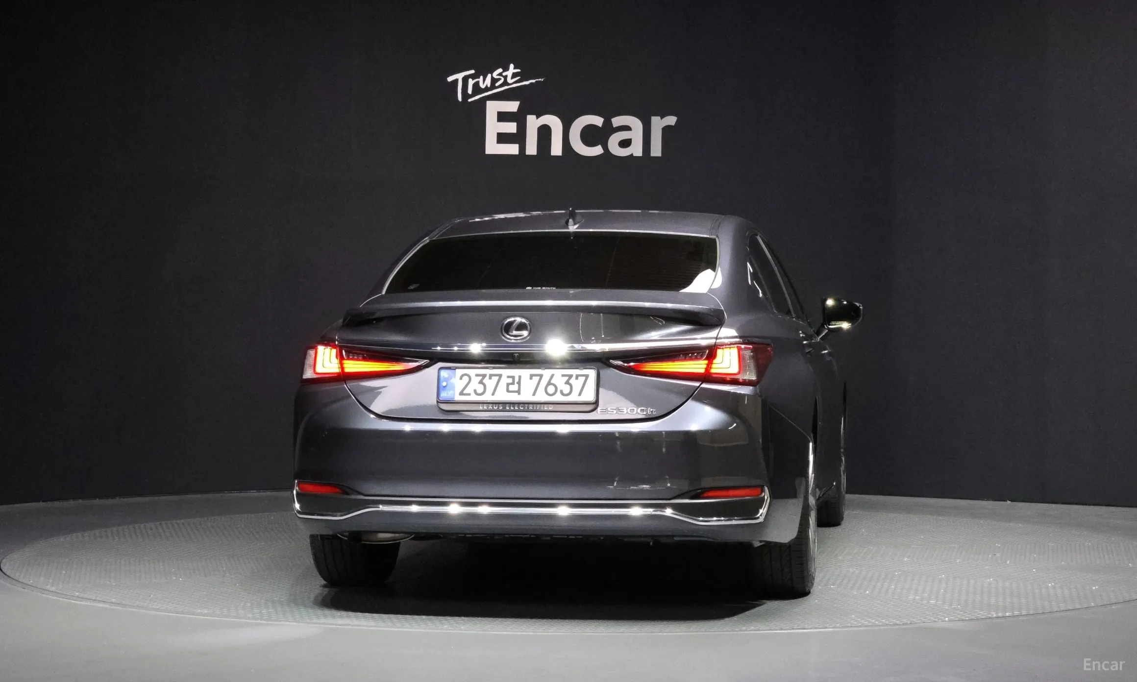 Lexus ES300h 7th Generation превью 4