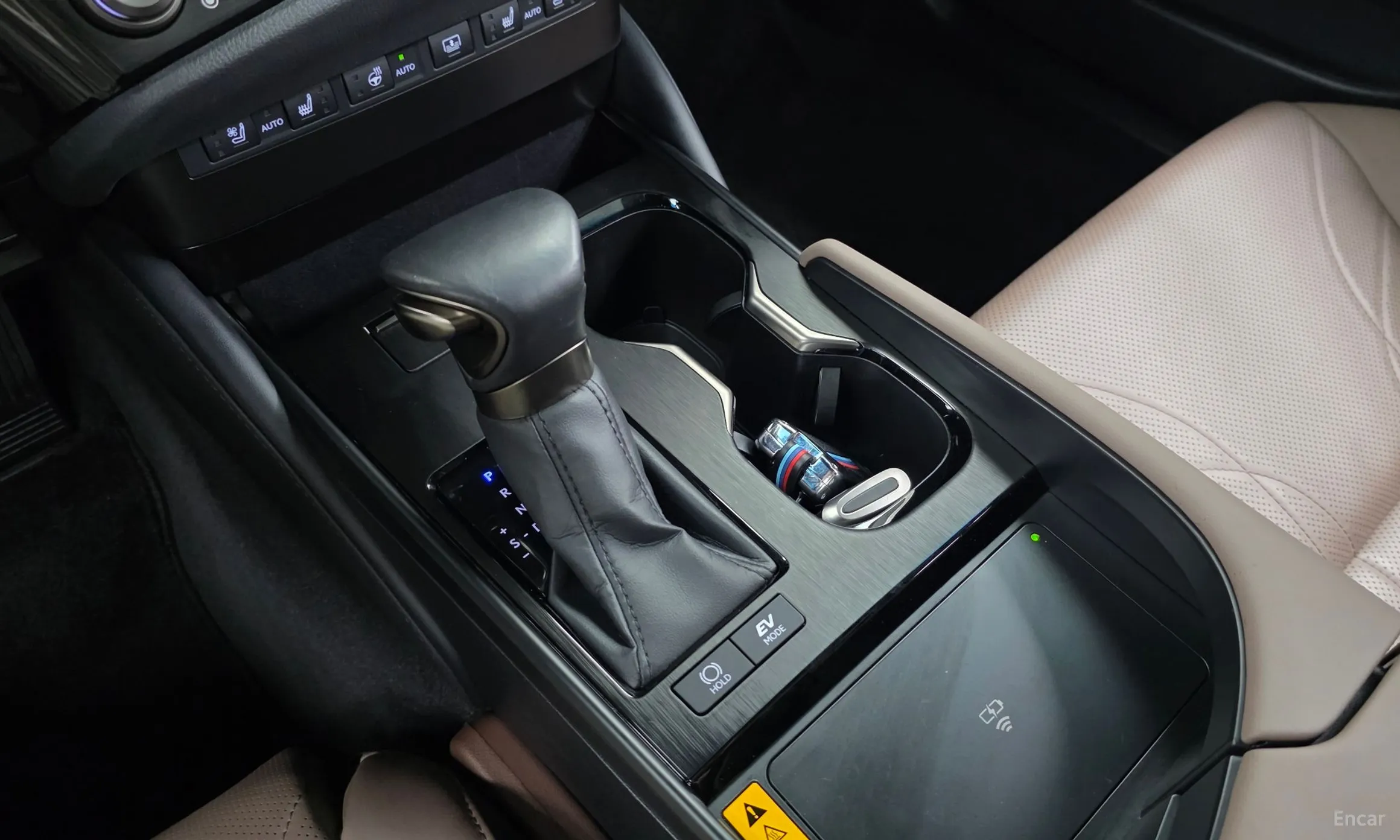Lexus ES300h 7th Generation превью 9
