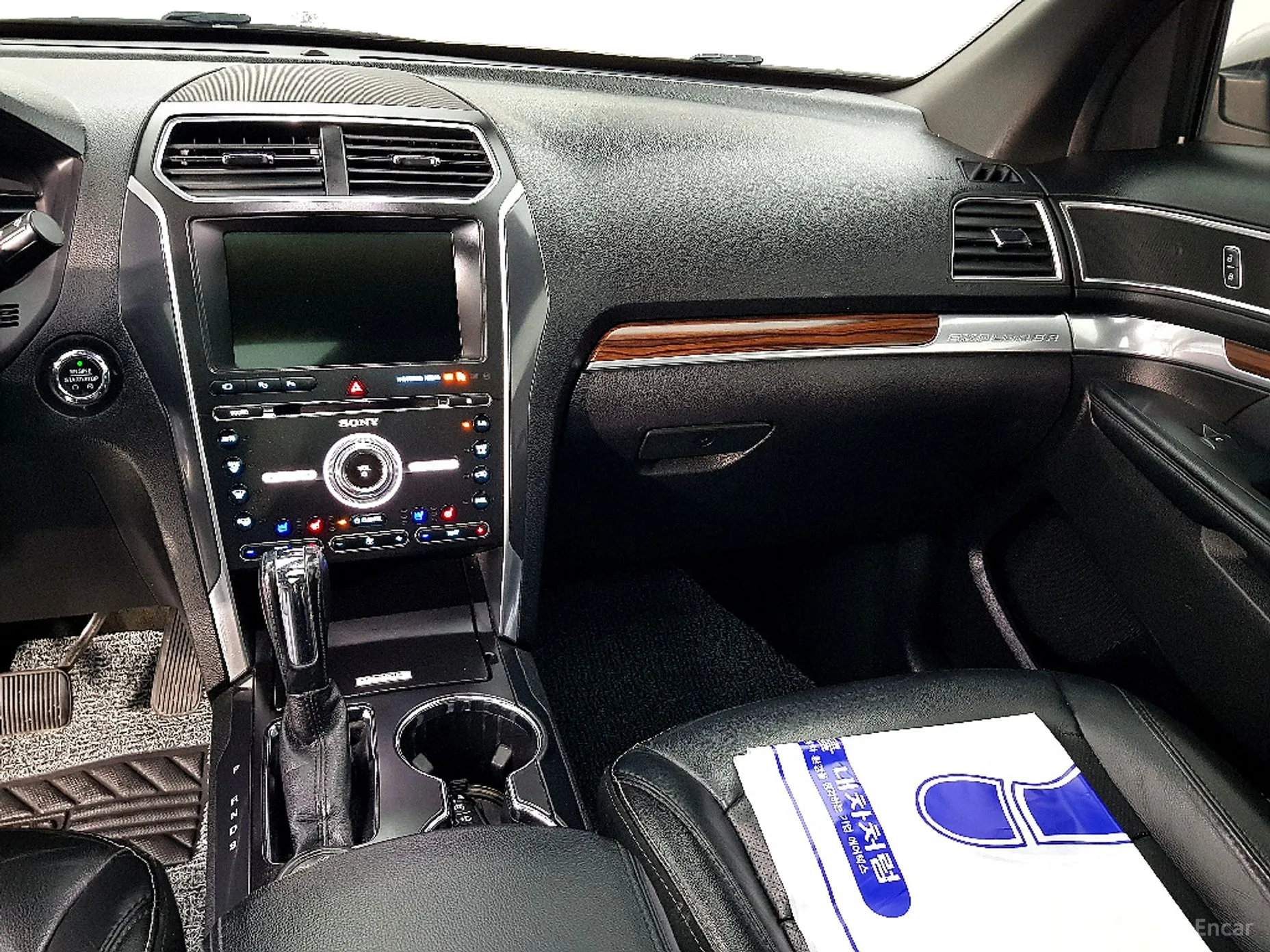 Ford Explorer превью 10