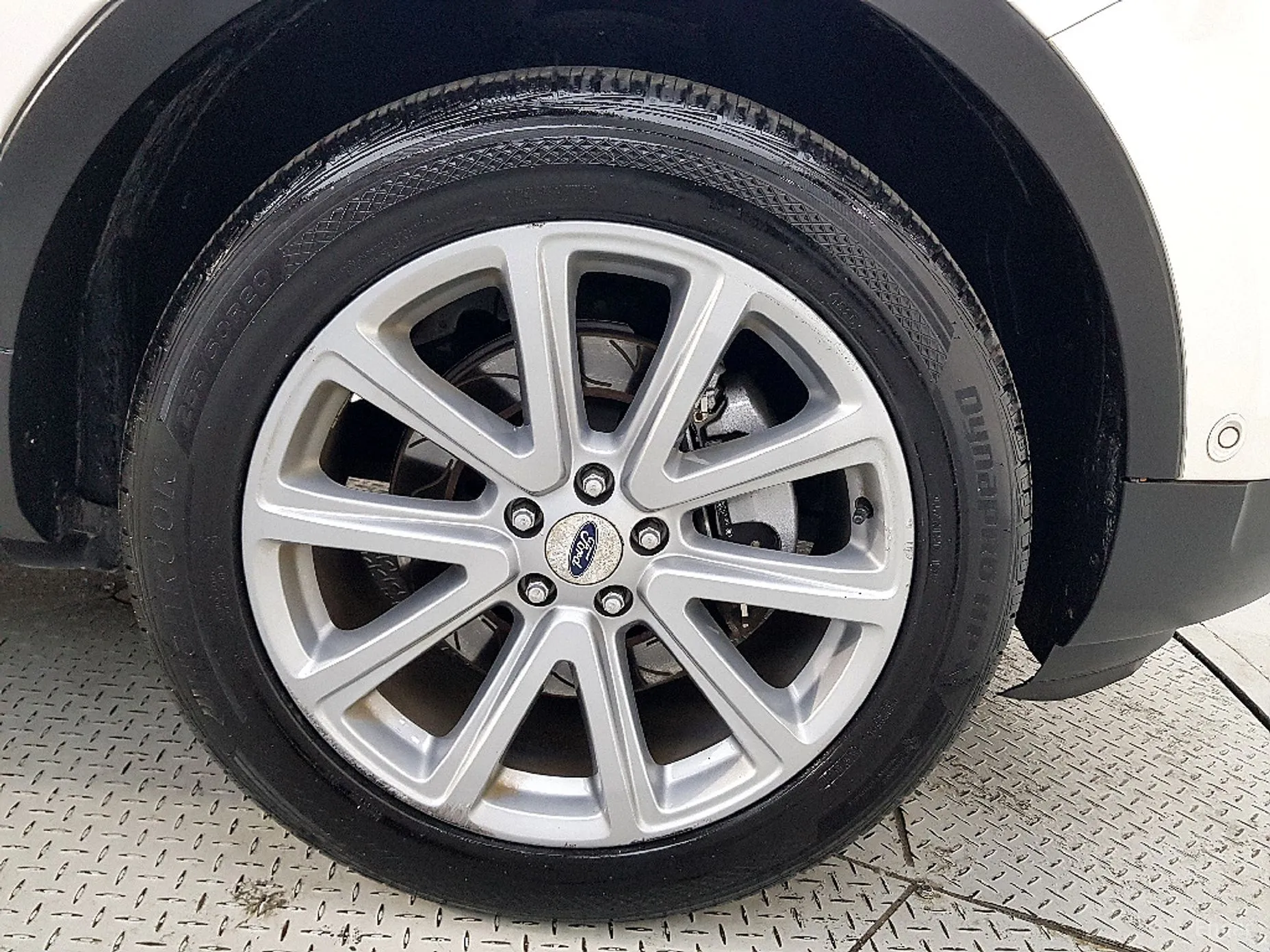 Ford Explorer превью 20