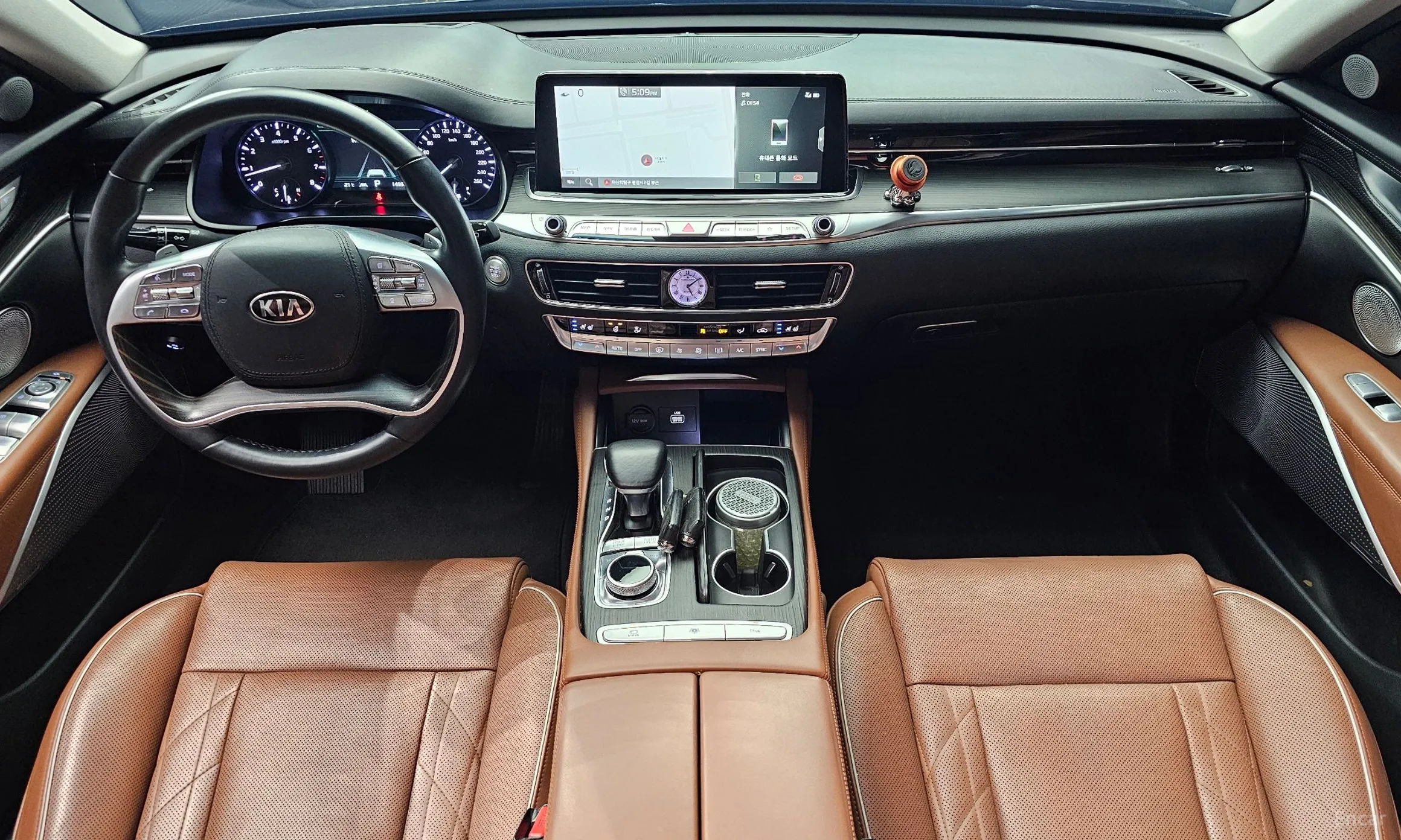 Kia K9 превью 7