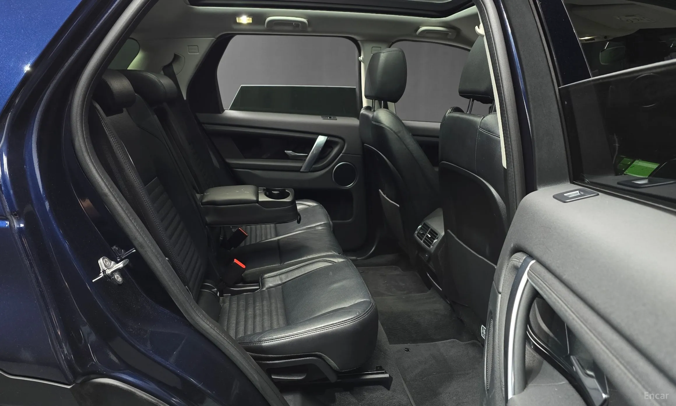 Land Rover Discovery Sports превью 12