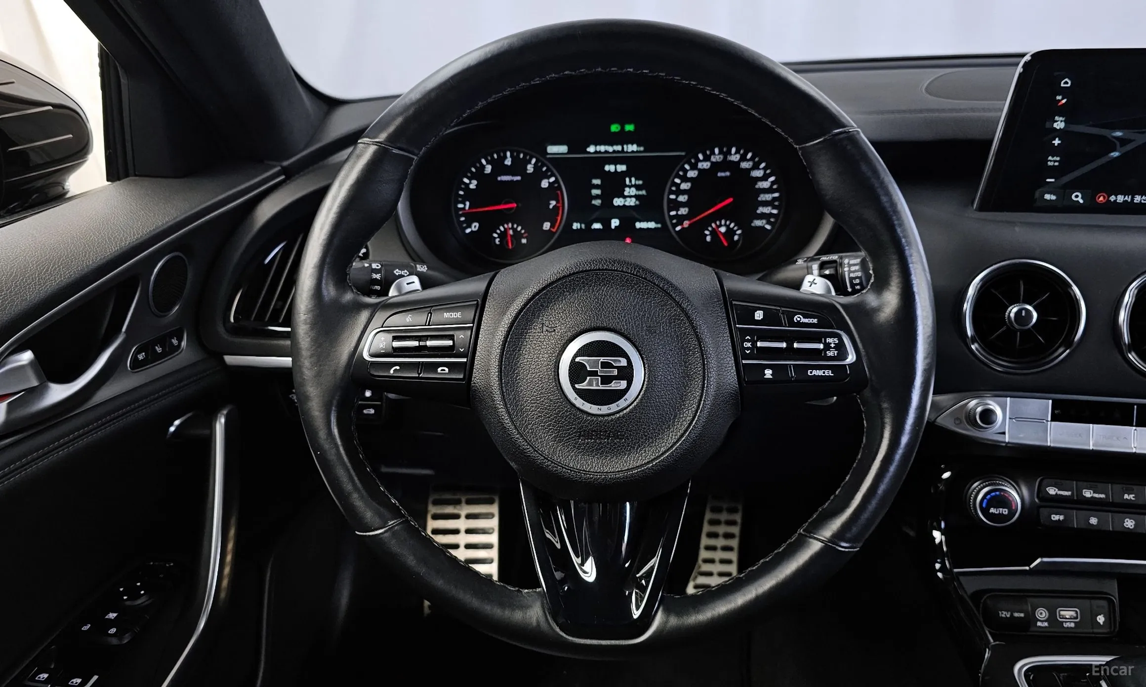 Kia Stinger превью 13