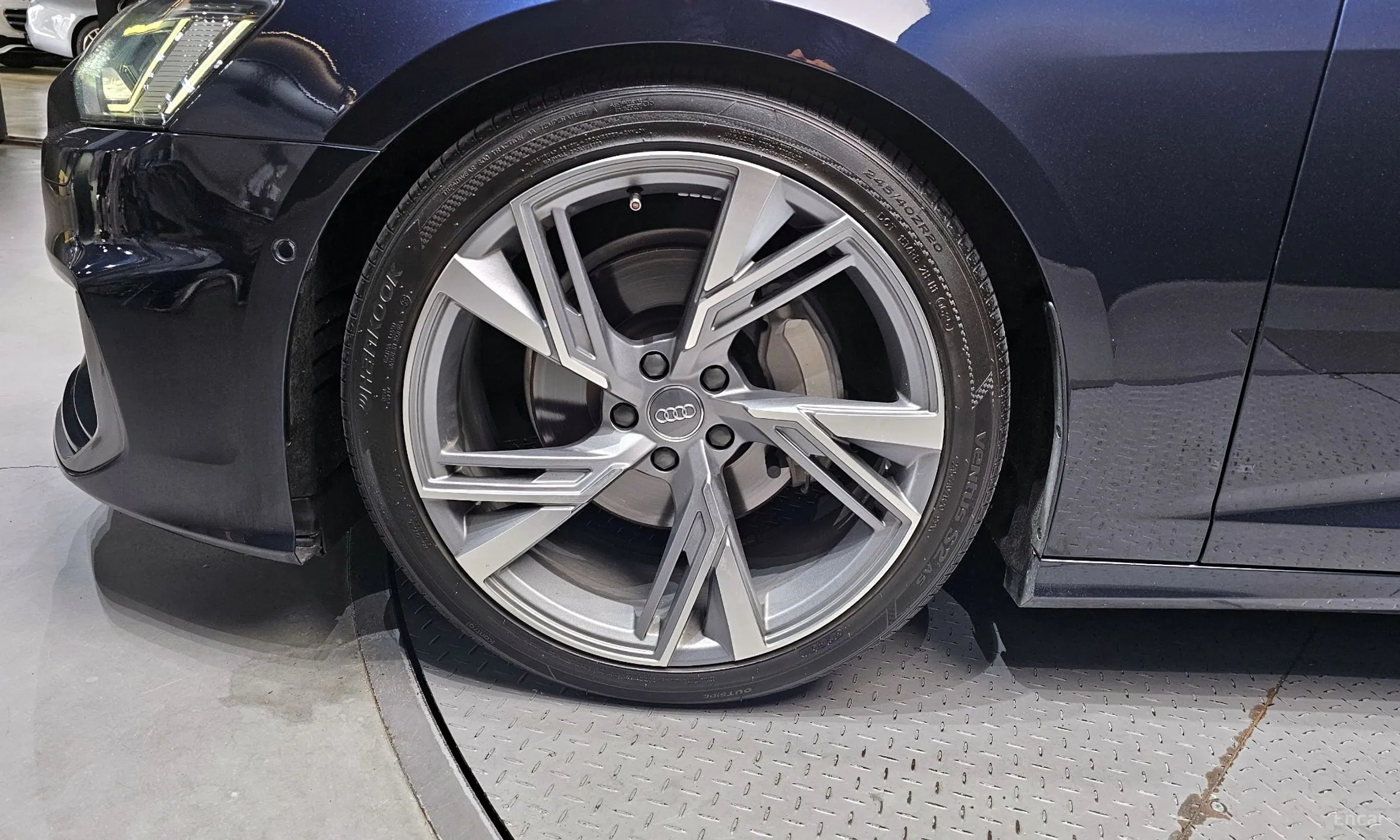 Audi A6 (C8) превью 5