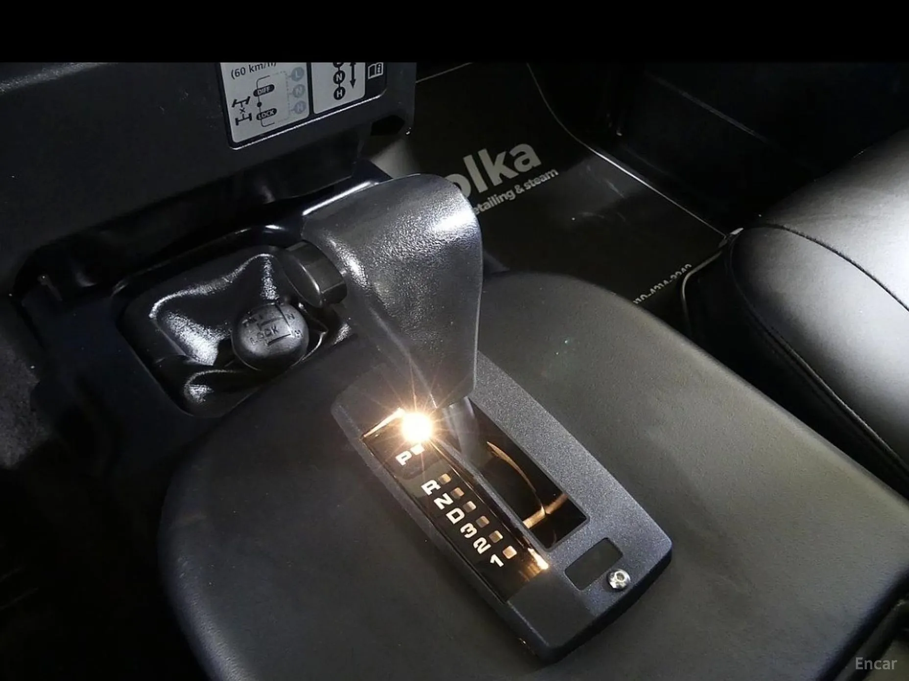 Land Rover Defender превью 9
