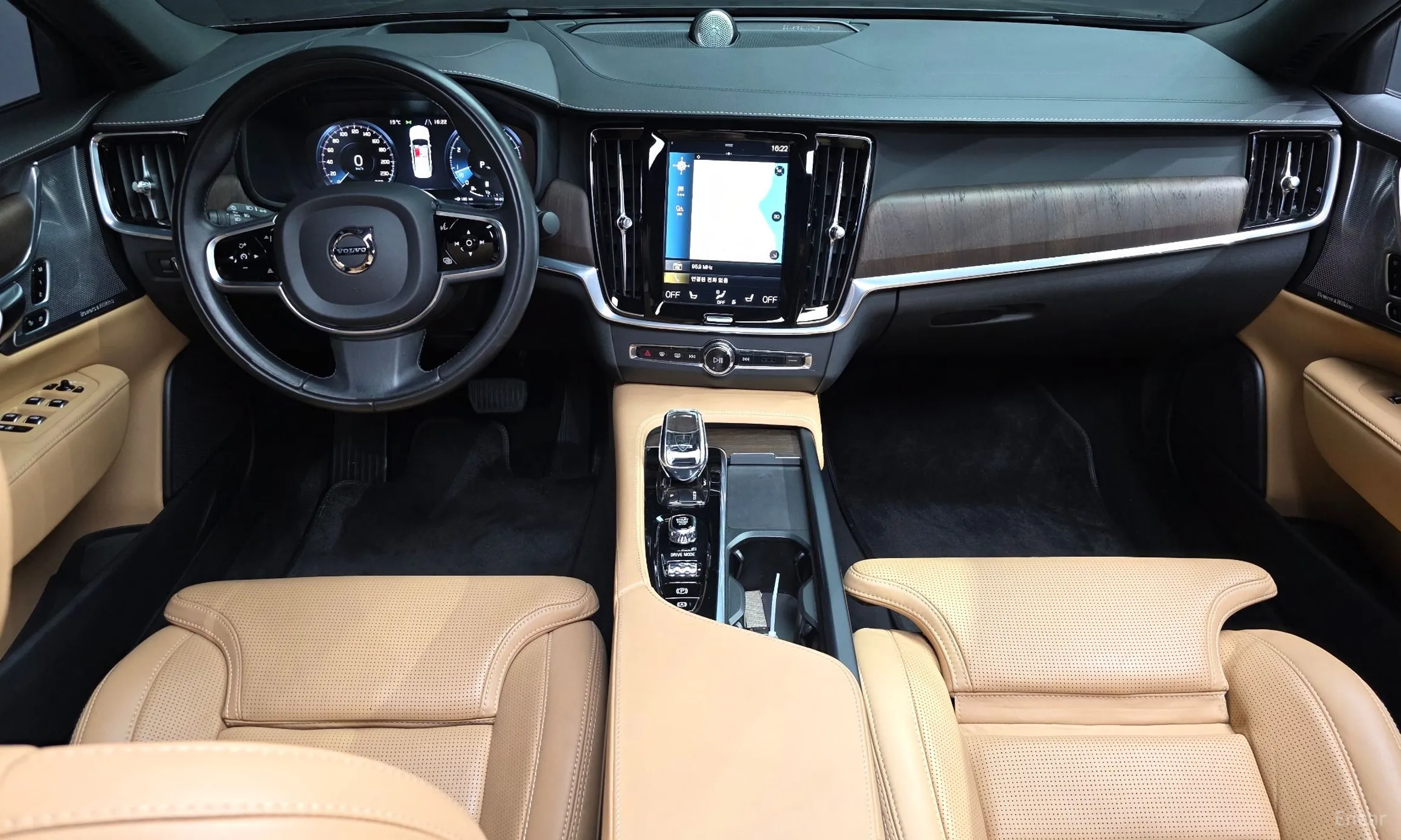 Volvo S90 превью 7