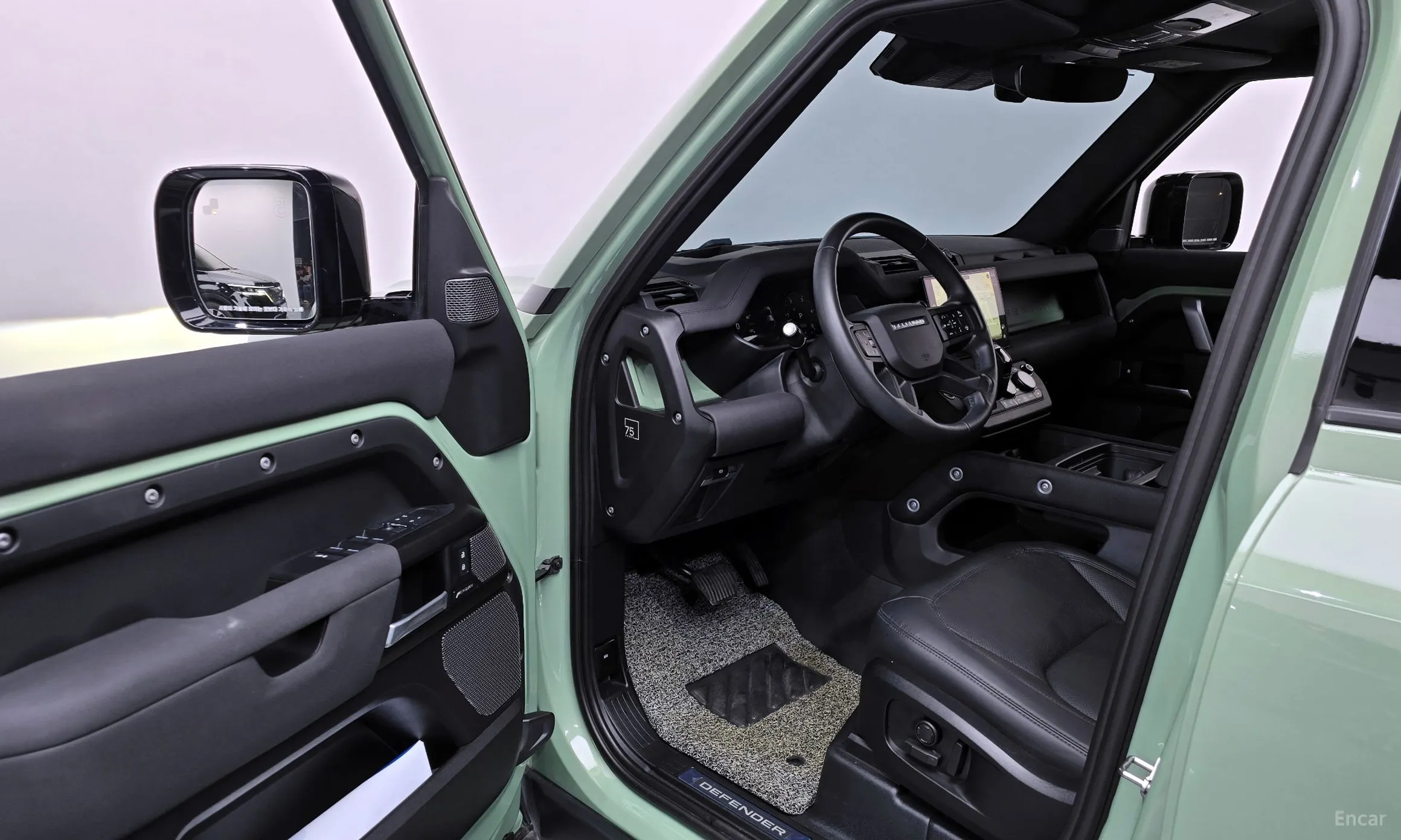Land Rover Defender (L663) превью 10