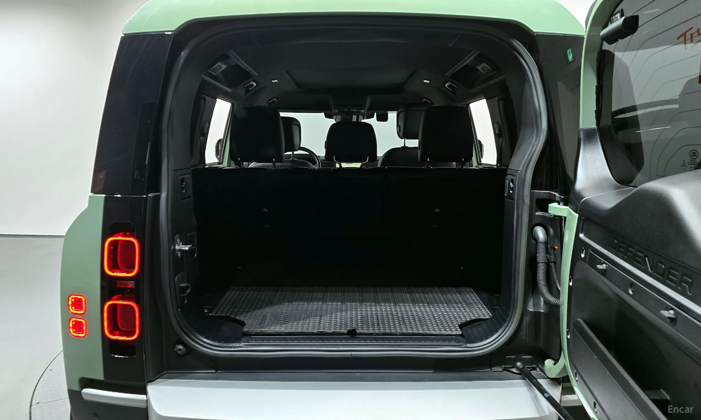 Land Rover Defender (L663) превью 19