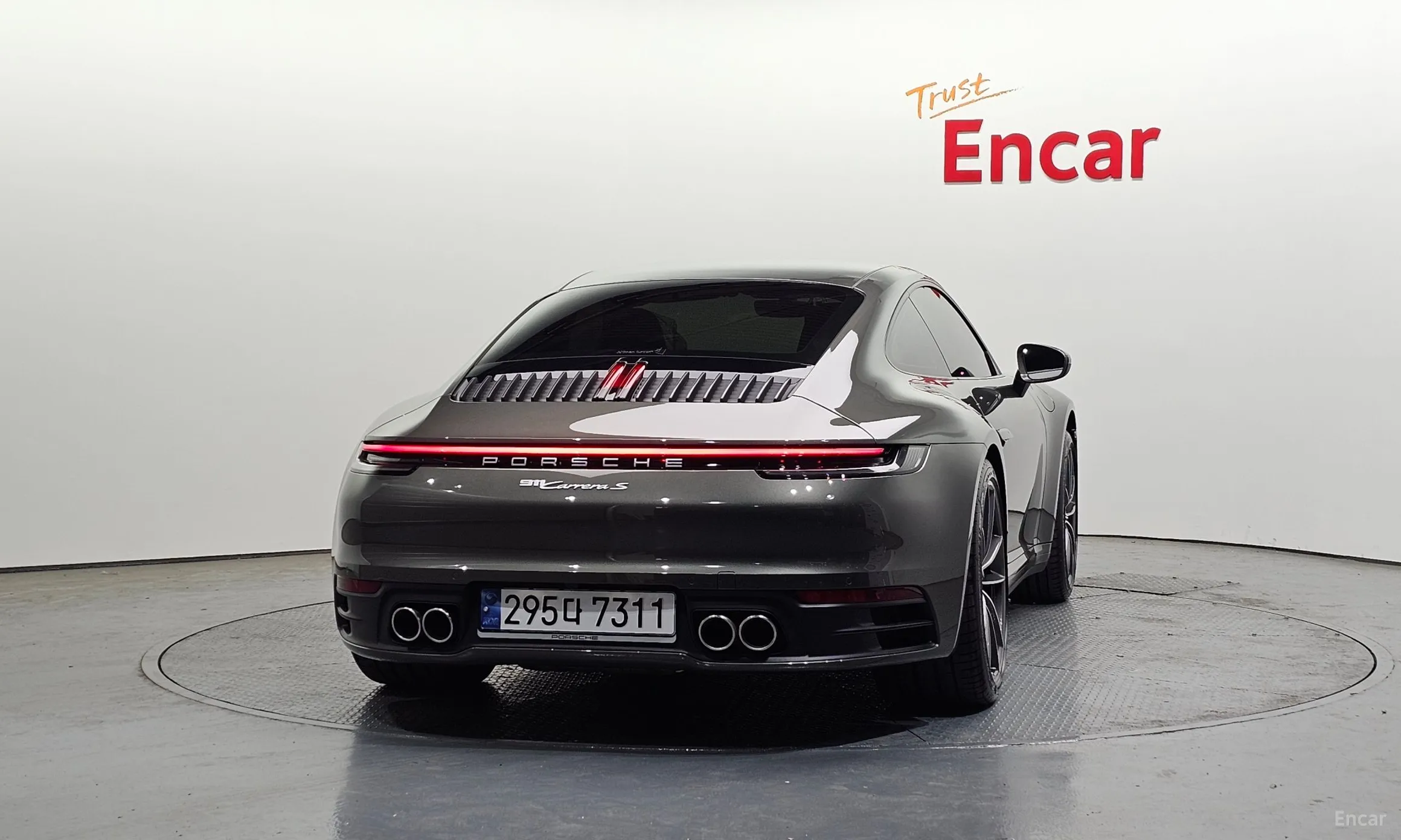 Porsche 911 (992) превью 4