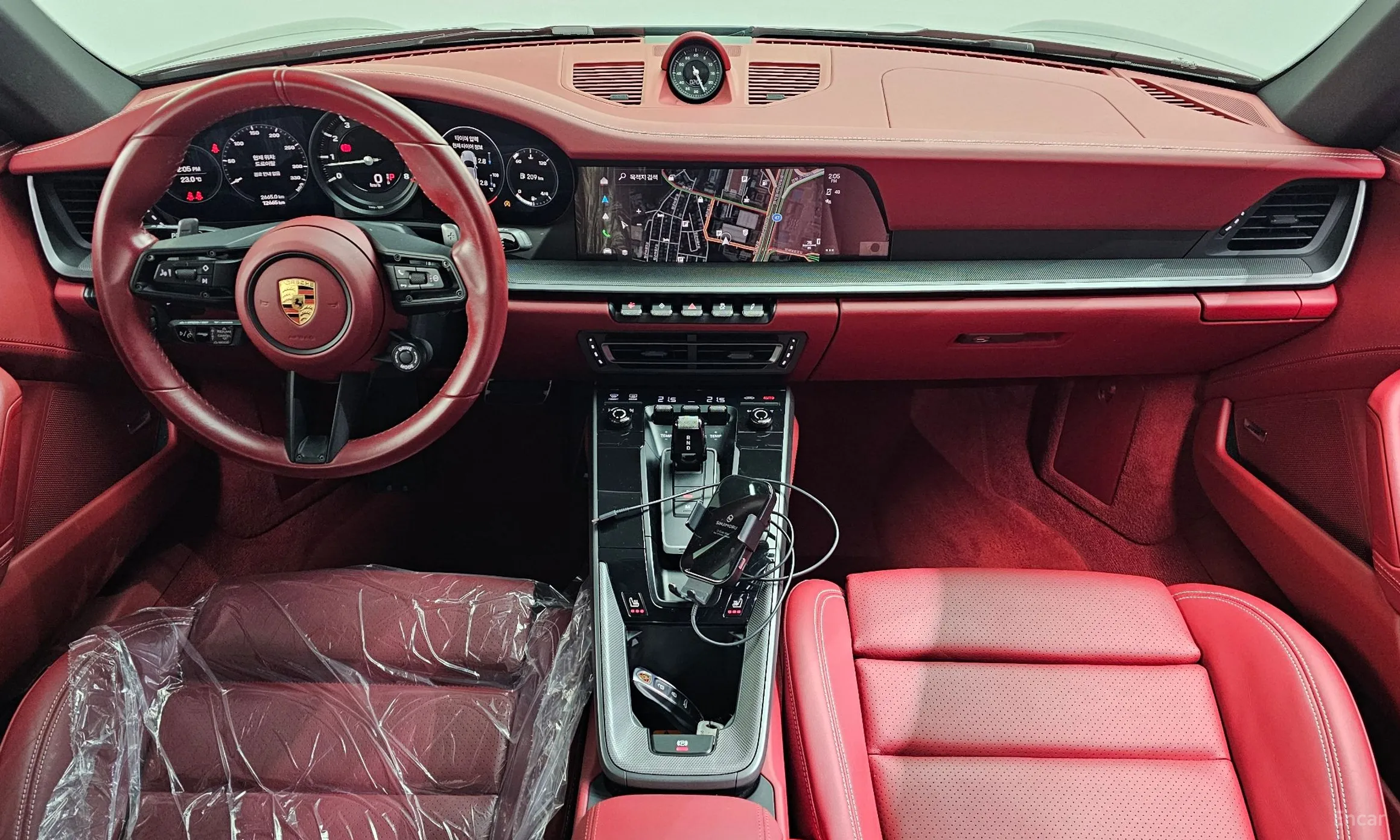 Porsche 911 (992) превью 7