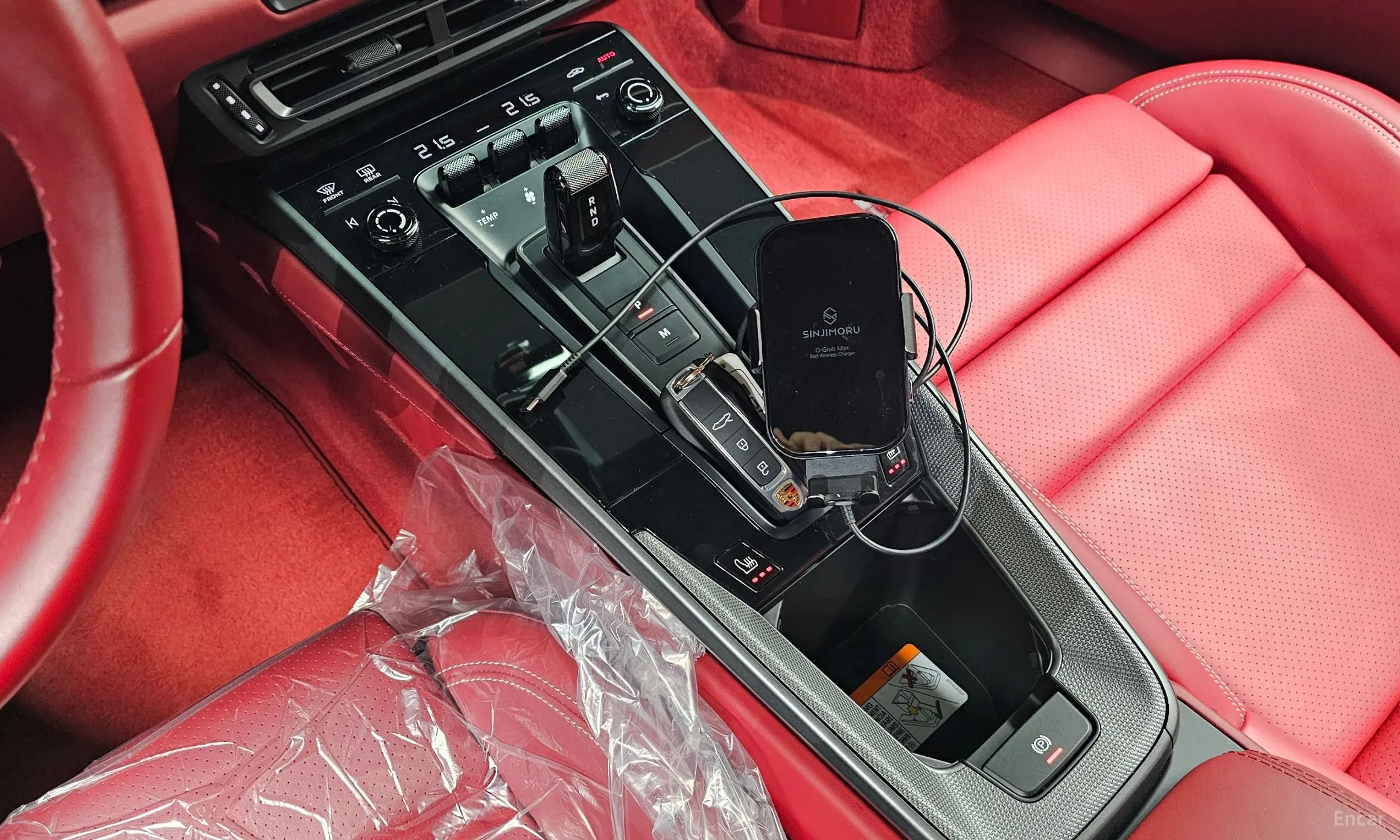 Porsche 911 (992) превью 9