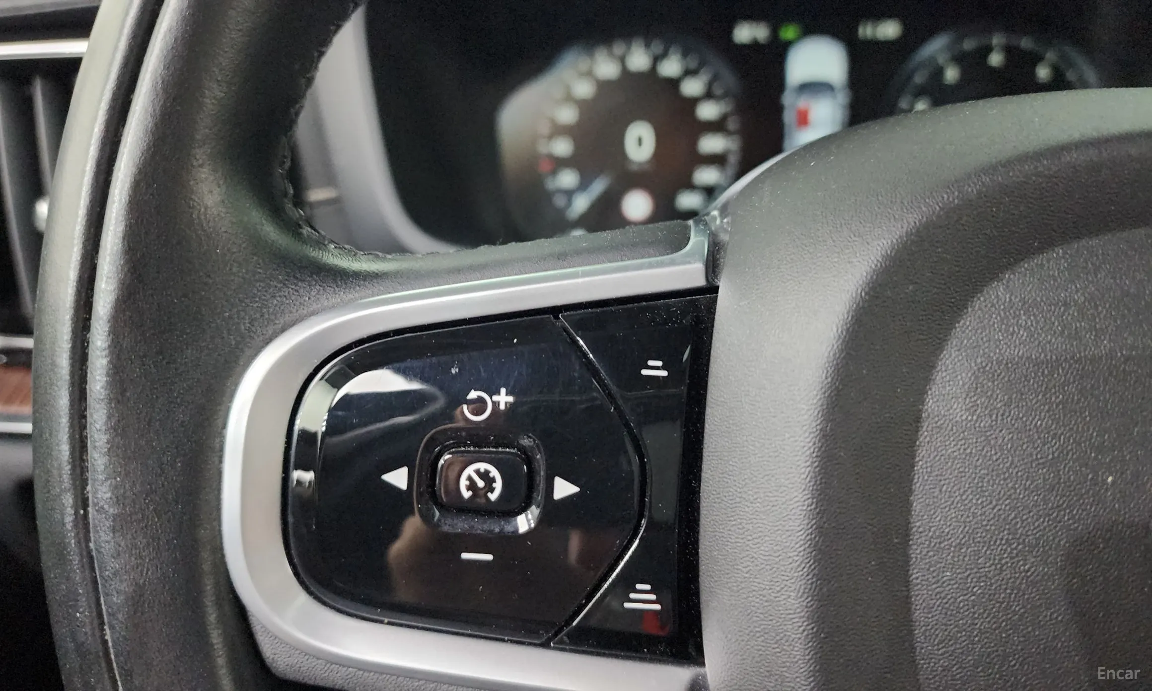 Volvo S60 3rd Generation превью 17