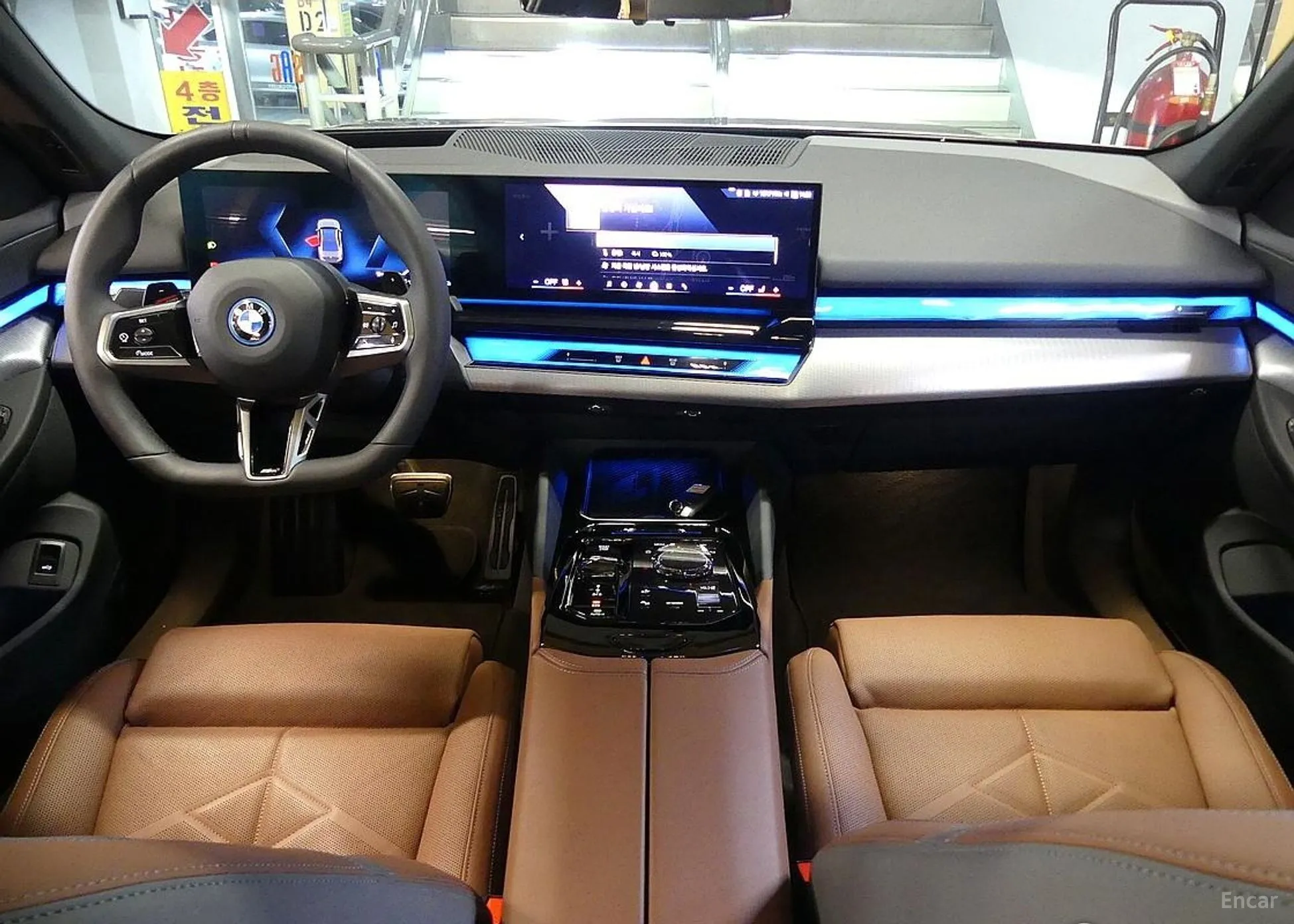 BMW 5 Series (G60) превью 7