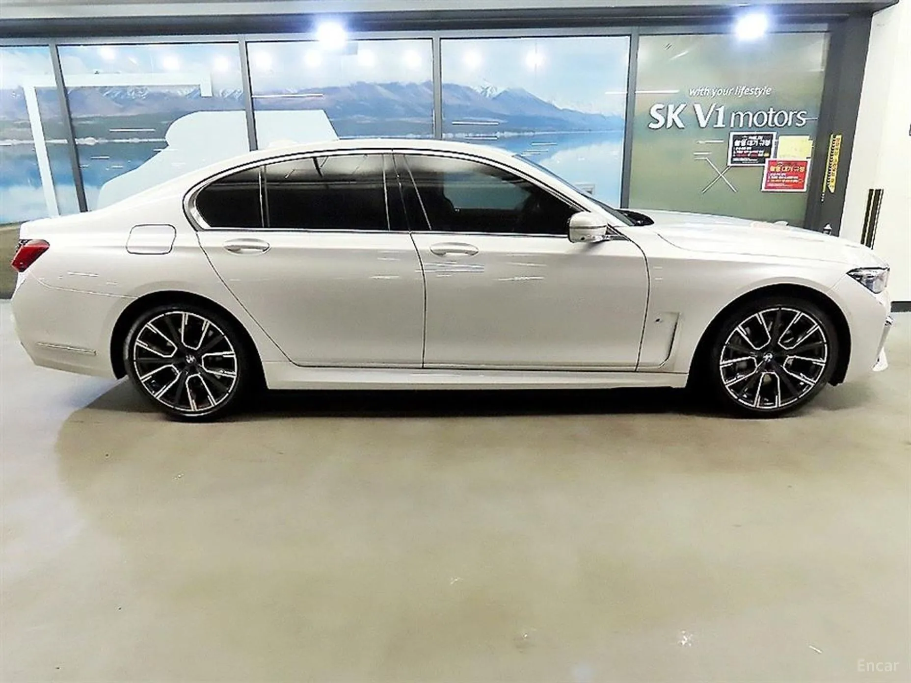 BMW 7 Series (G11) превью 3