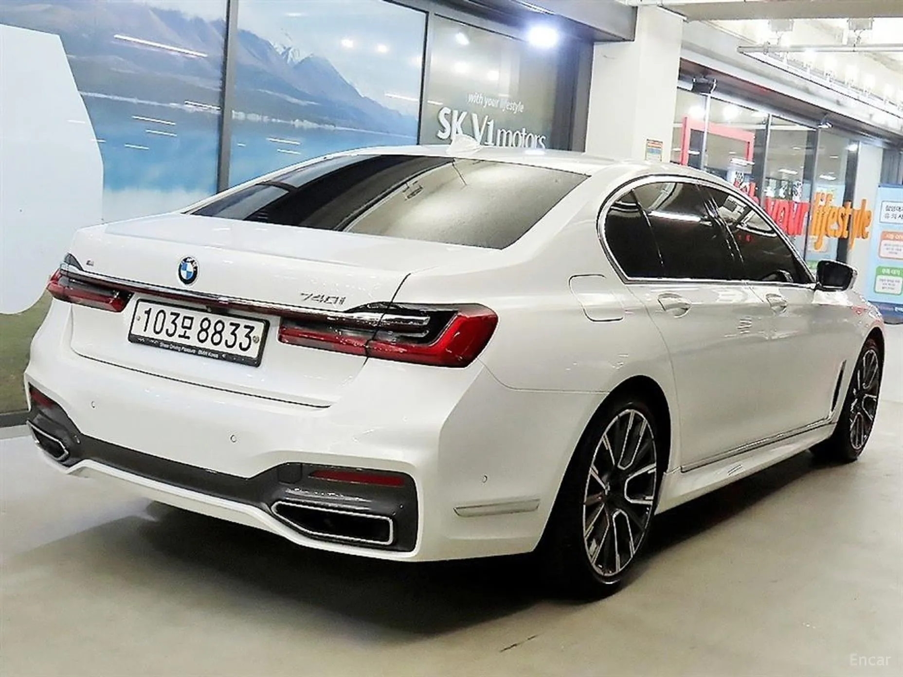 BMW 7 Series (G11) превью 4