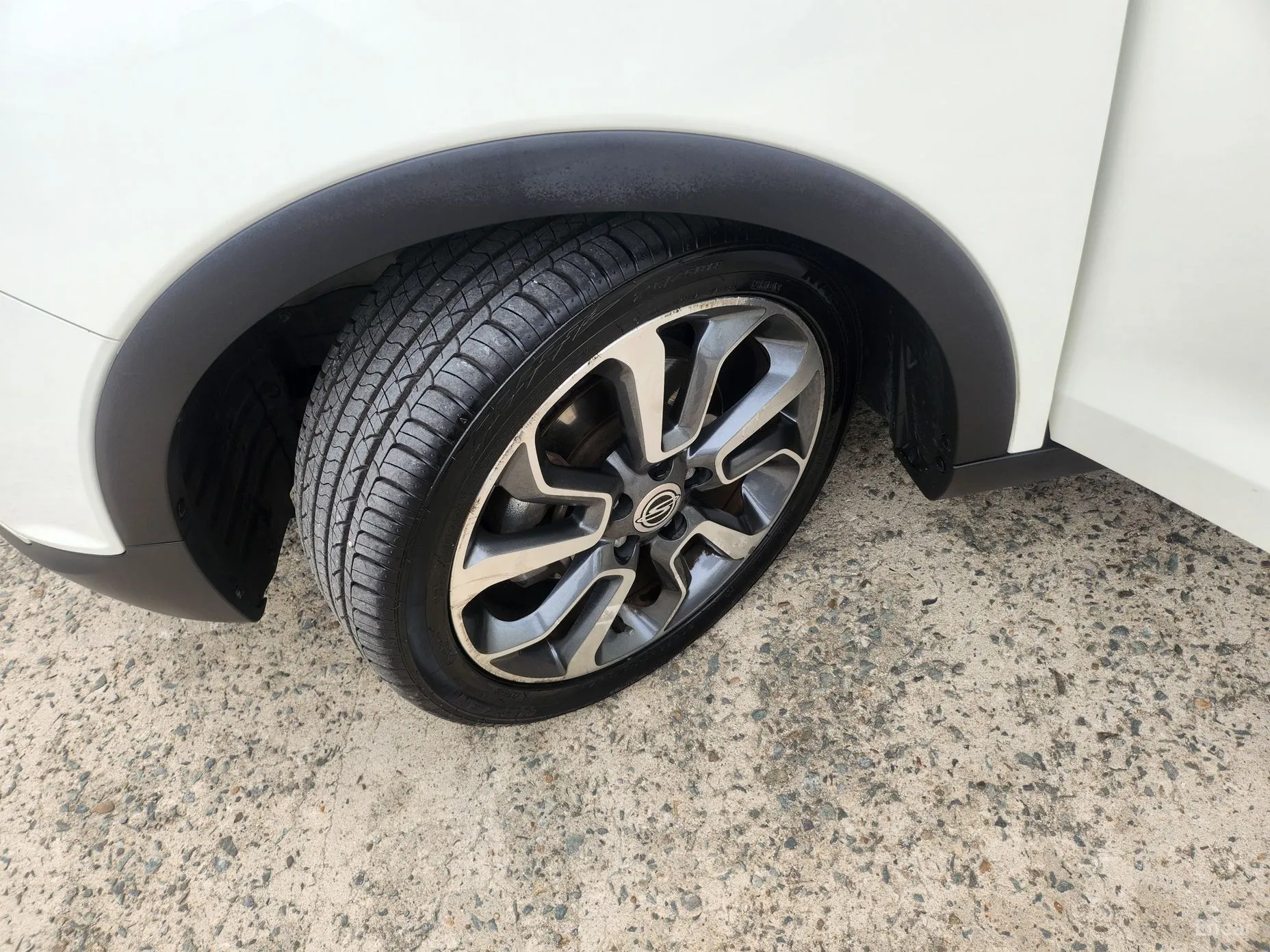 KG Mobility (SsangYong) Tivoli, Lazio превью 20