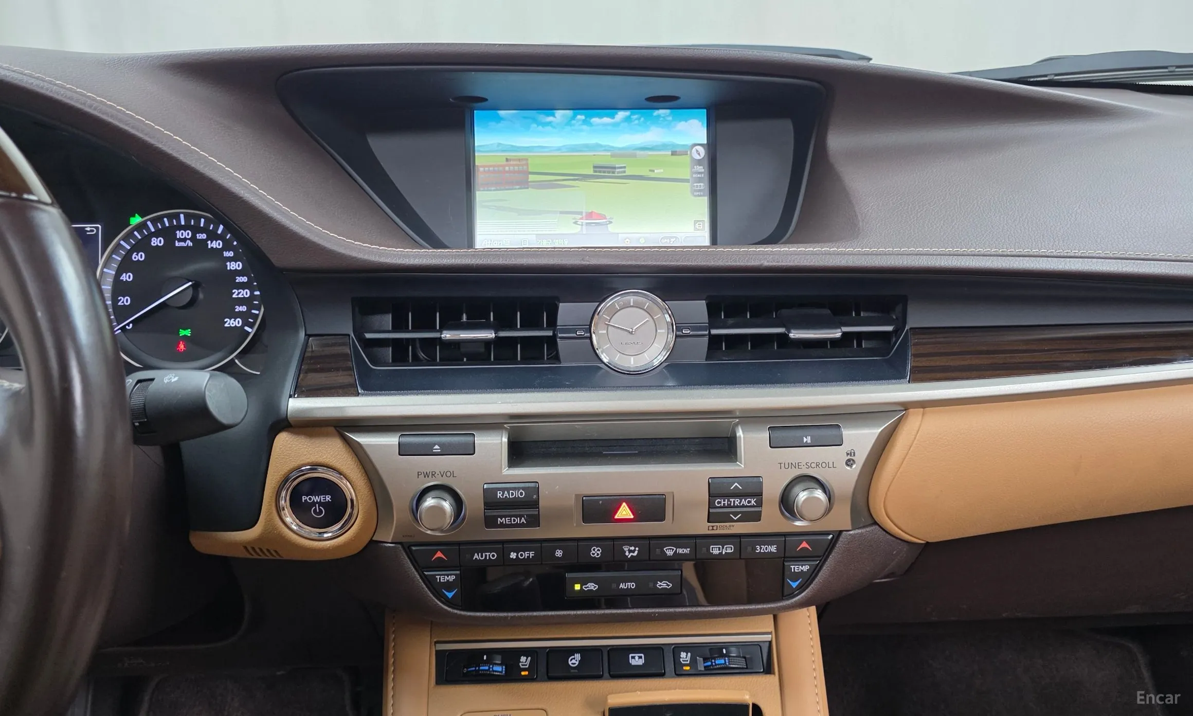 Lexus New ES300h превью 14