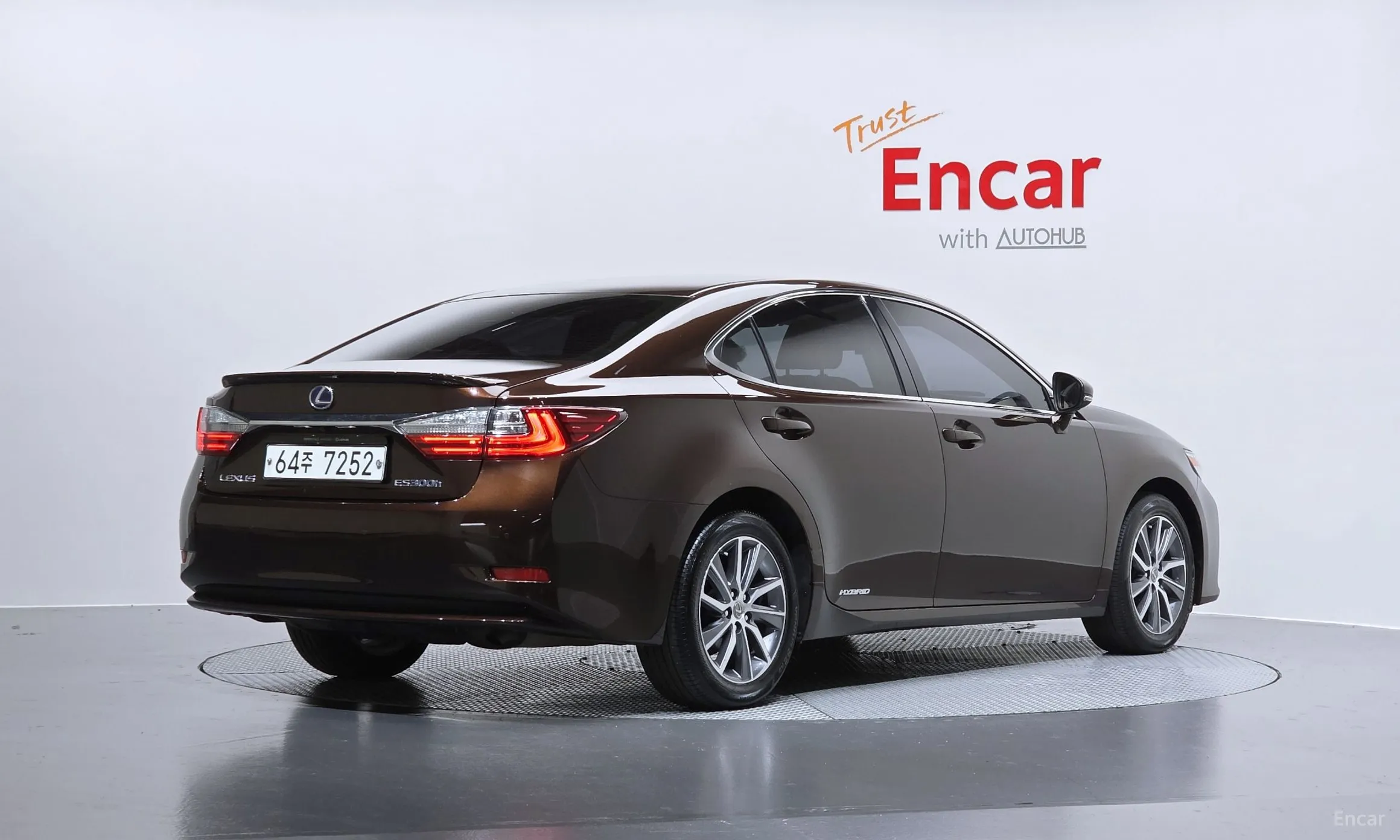 Lexus New ES300h превью 2