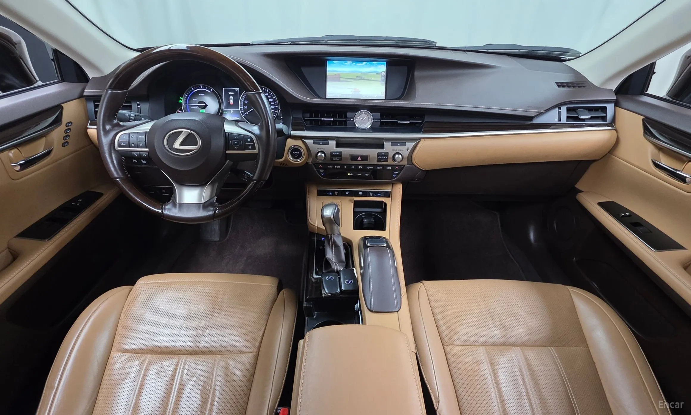 Lexus New ES300h превью 7