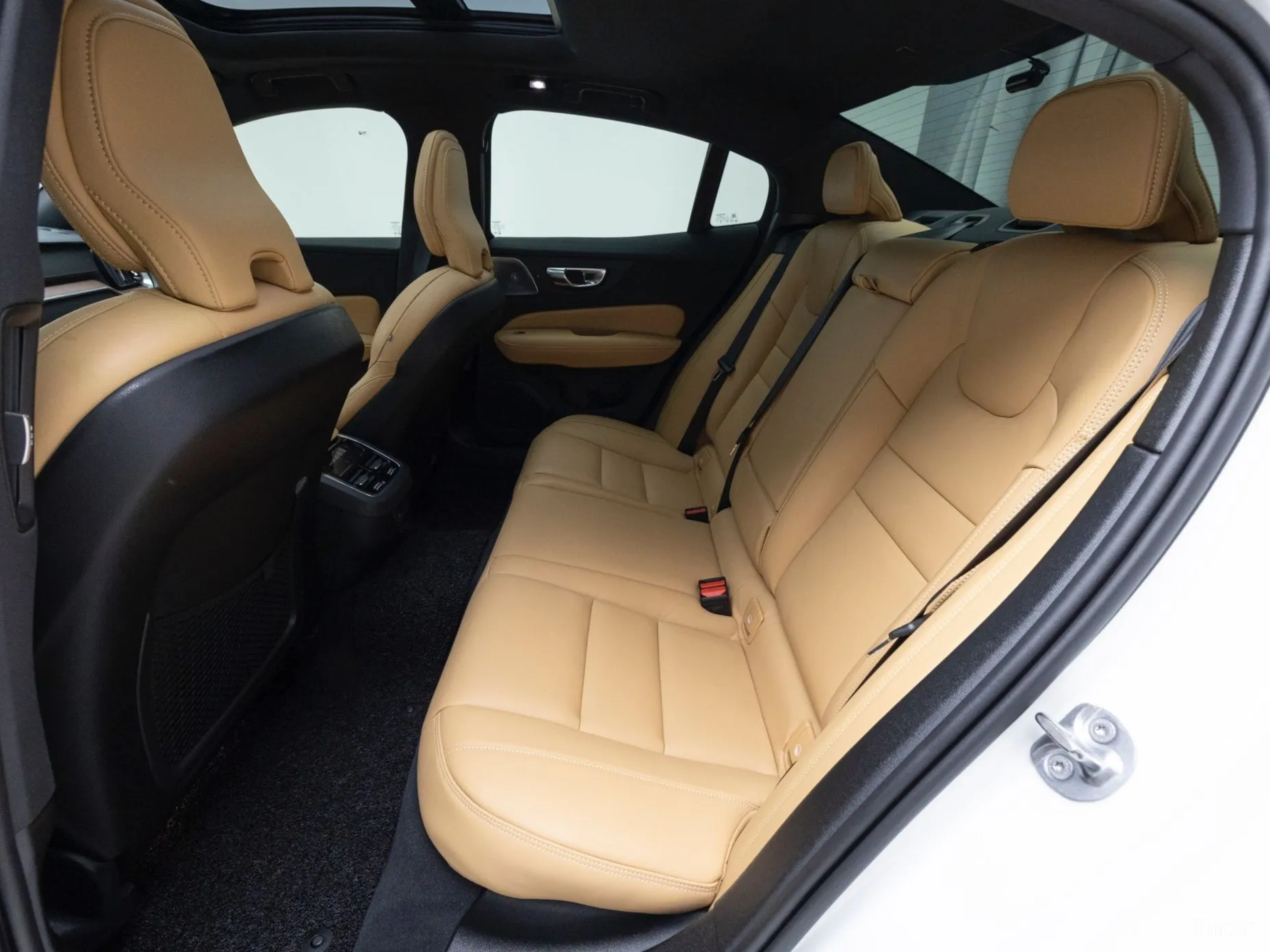 Volvo S60 3rd Generation превью 11
