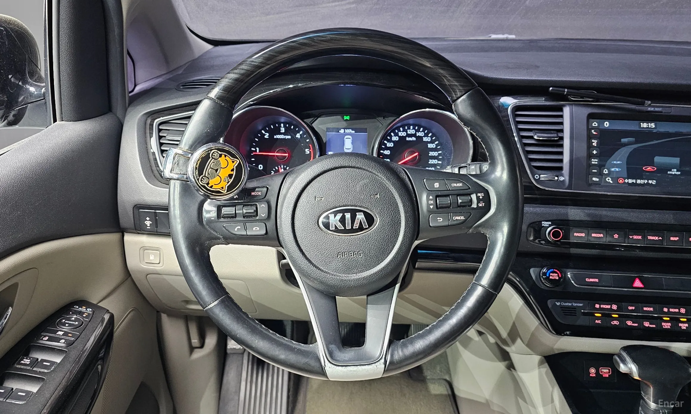 Kia Carnival превью 13