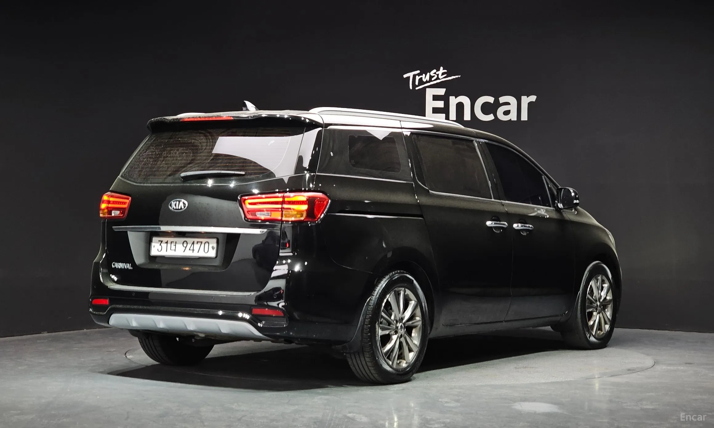 Kia Carnival превью 2