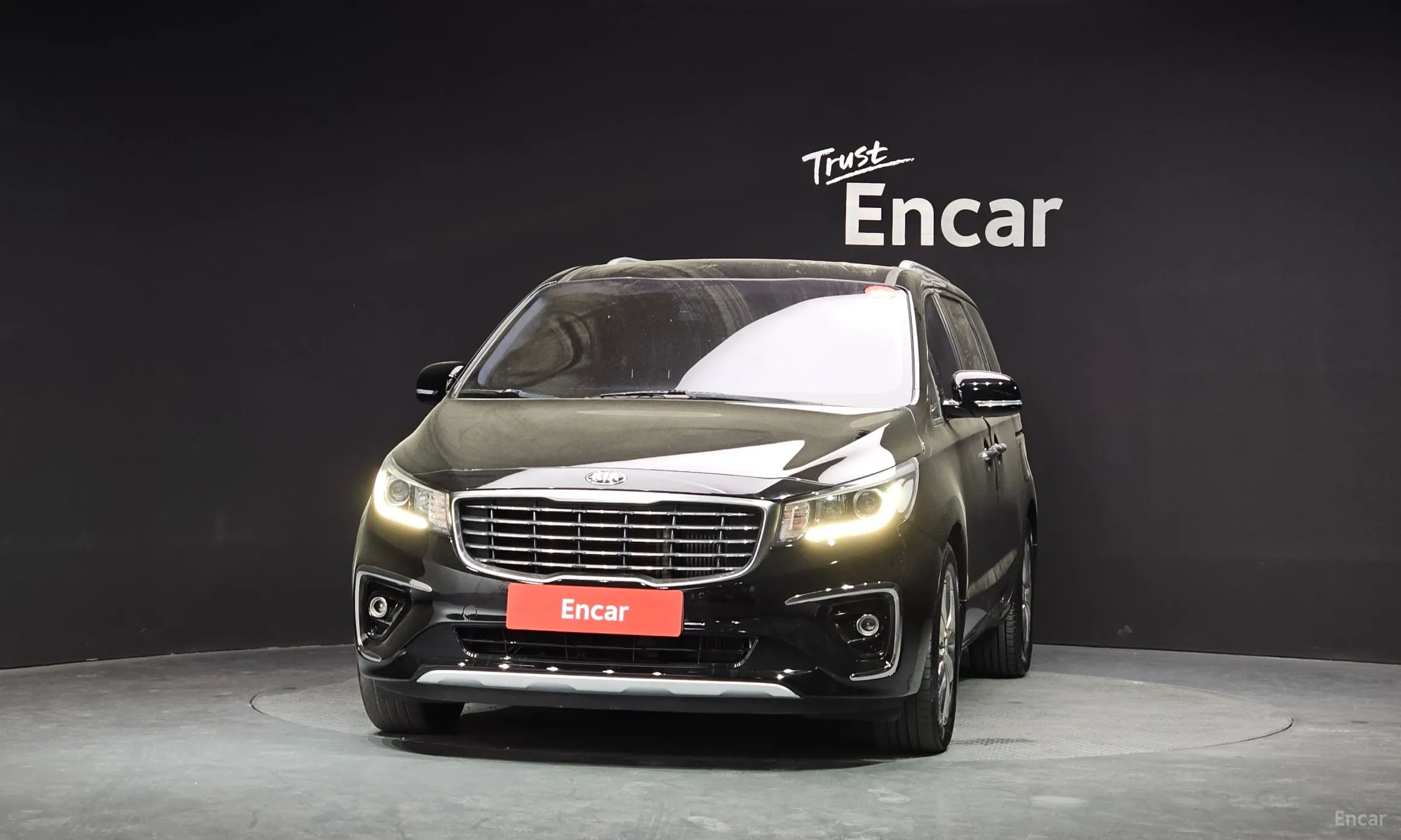 Kia Carnival превью 3