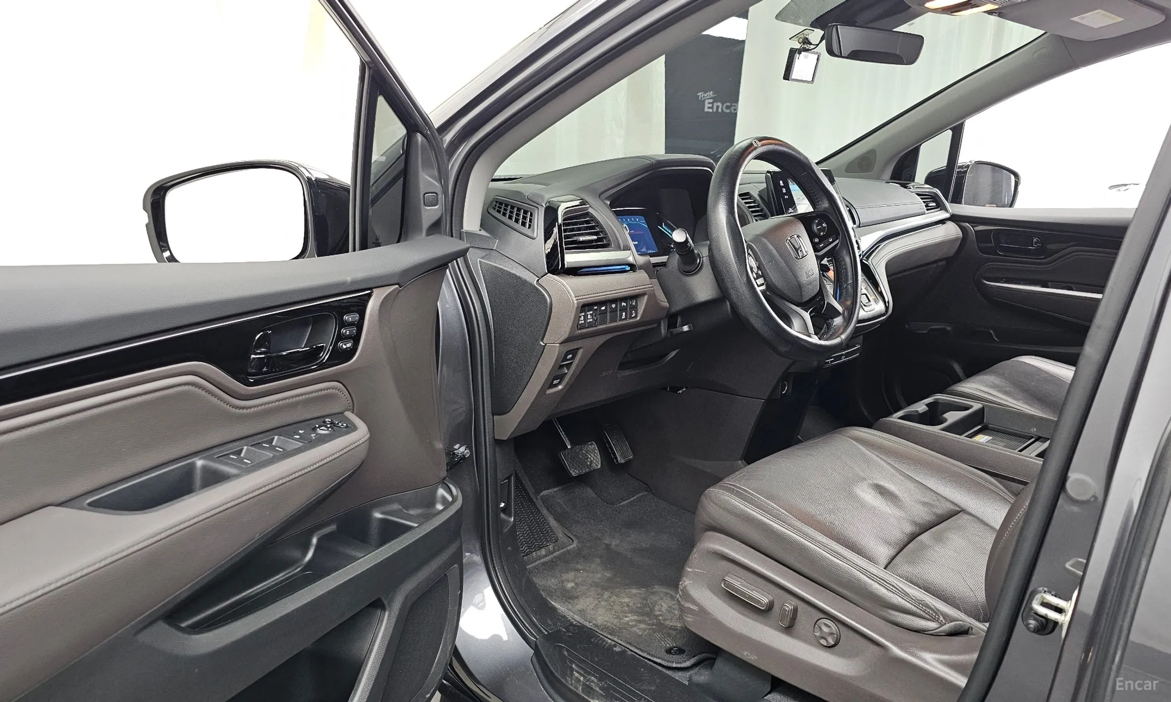 Honda Odyssey превью 10