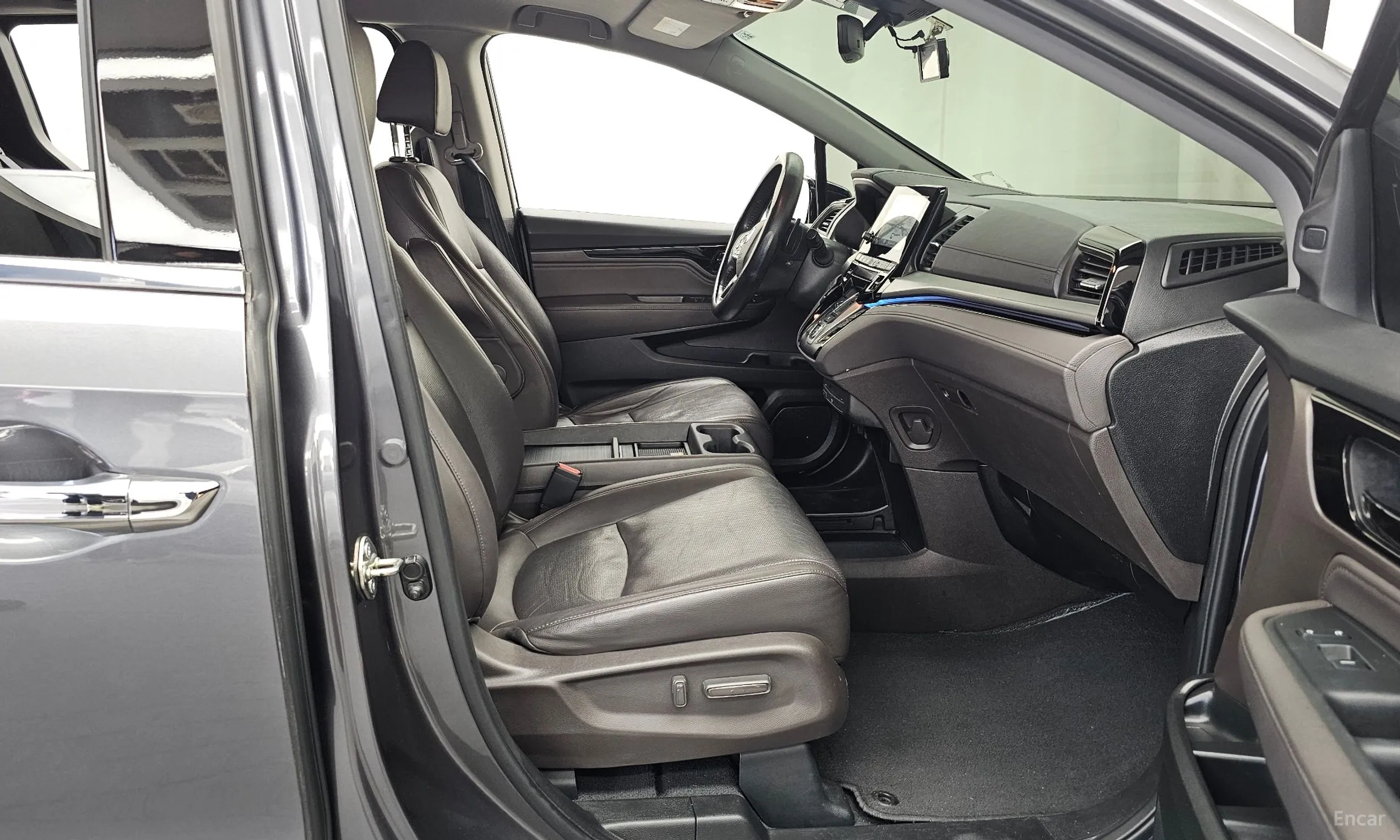 Honda Odyssey превью 11