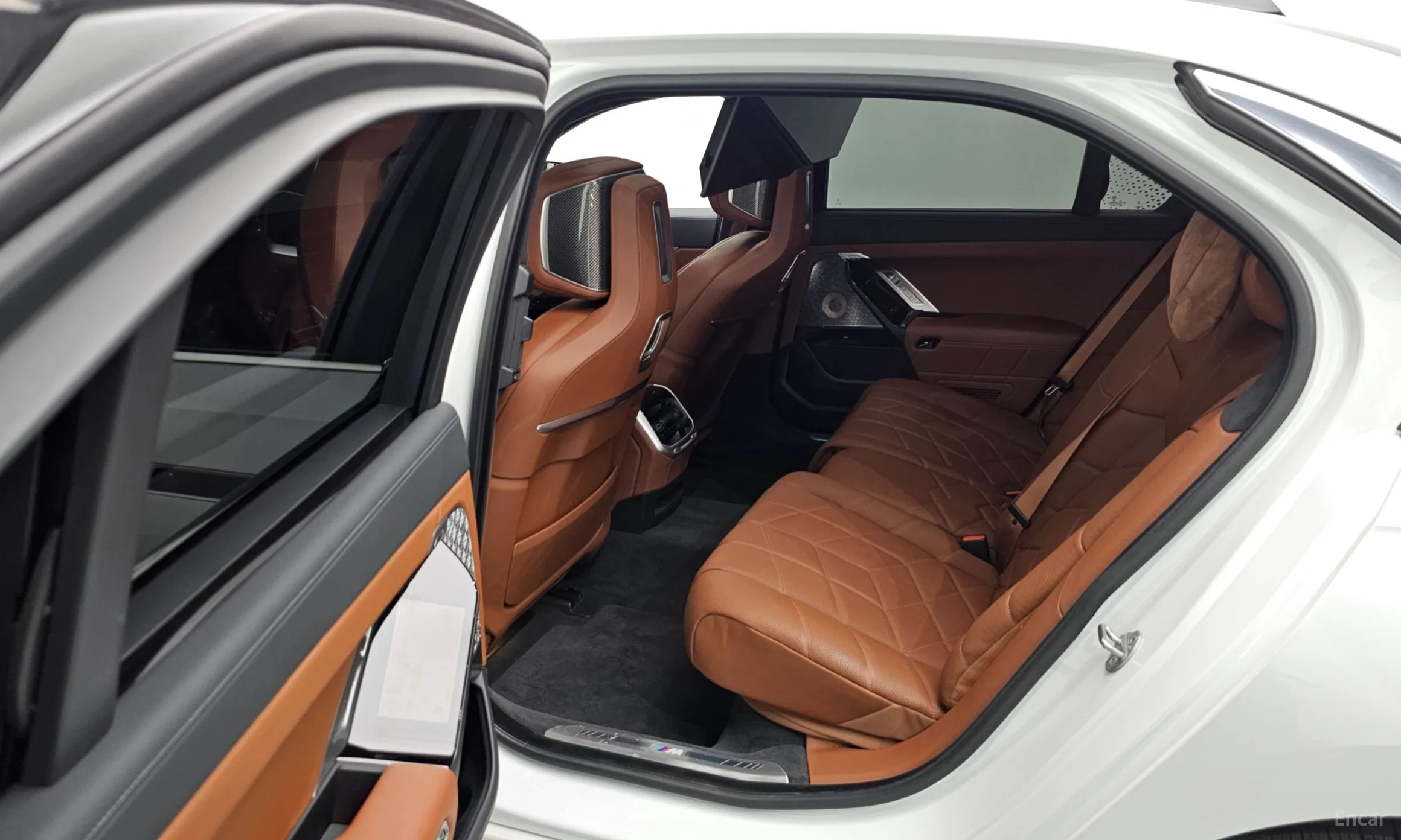 BMW 7 Series (G70) превью 17