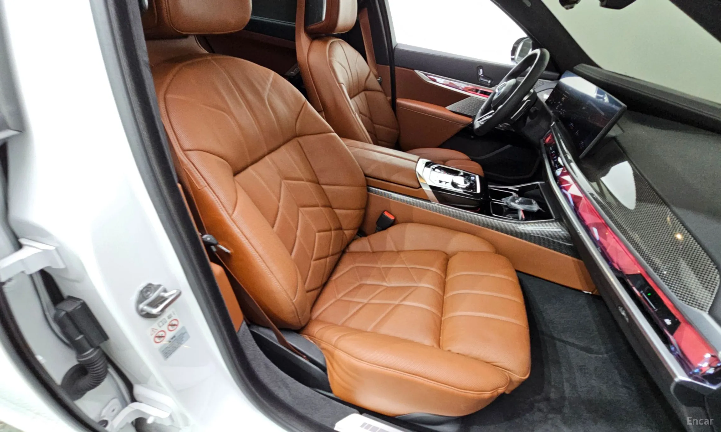 BMW 7 Series (G70) превью 18
