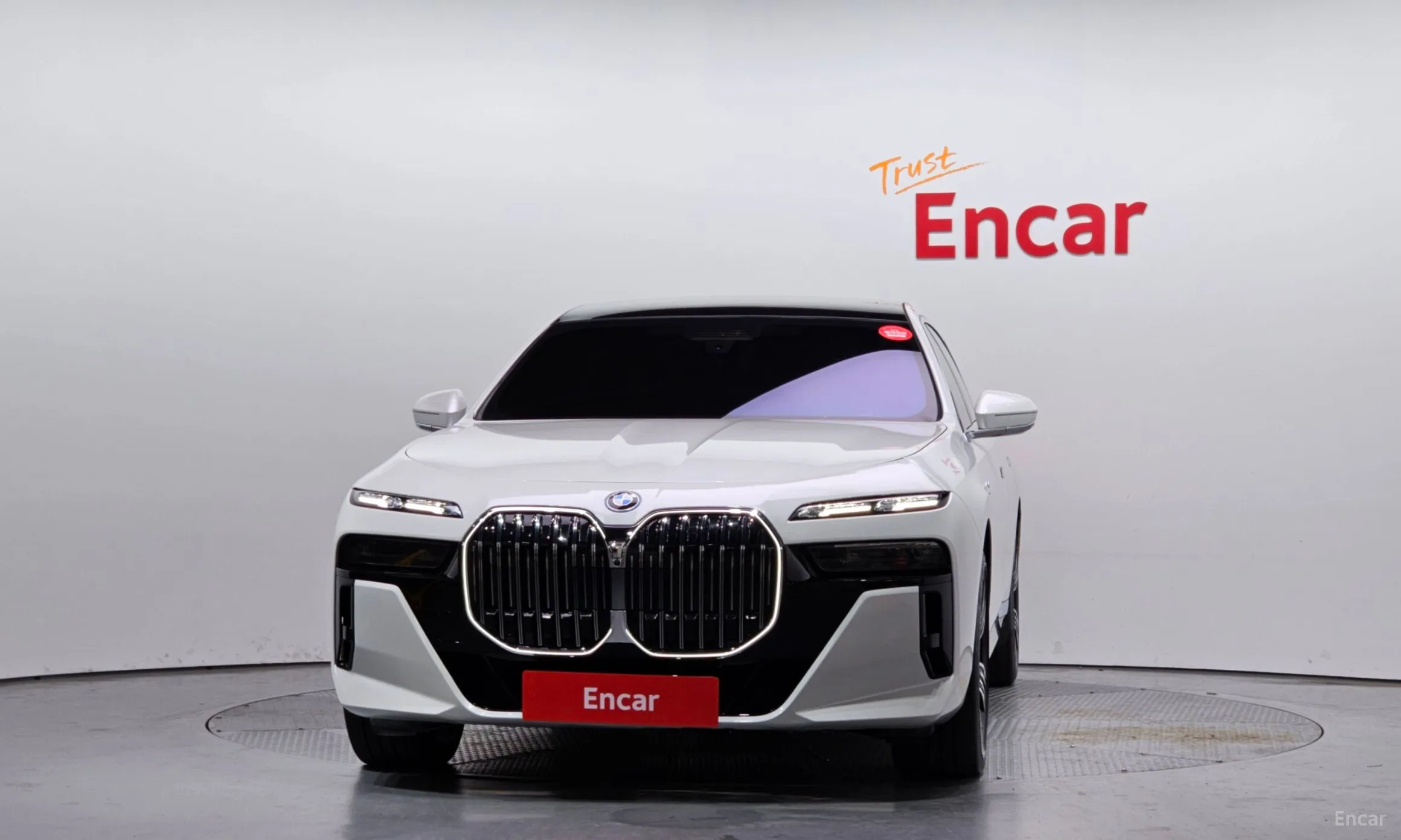 BMW 7 Series (G70) превью 3