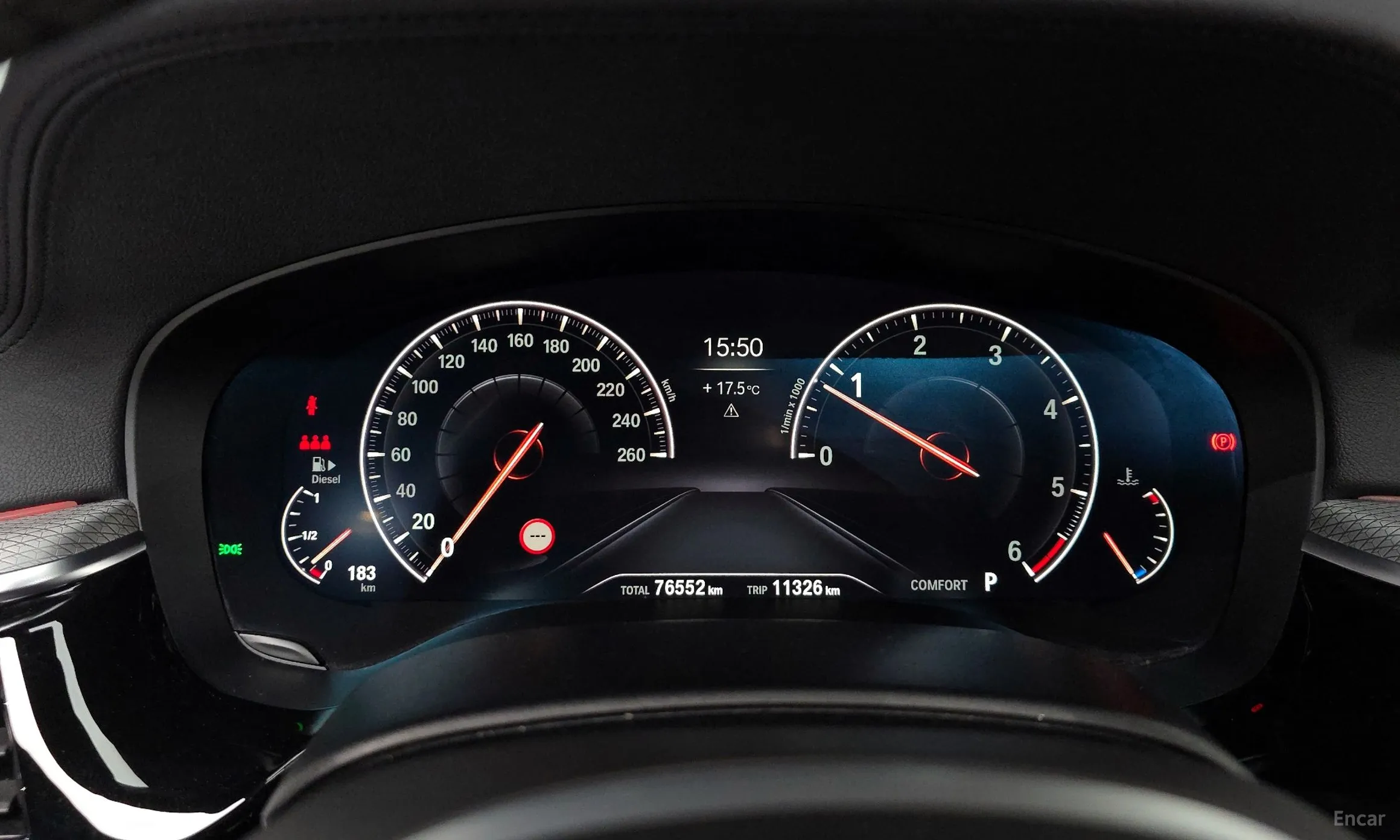 BMW 5 Series (G30) превью 8
