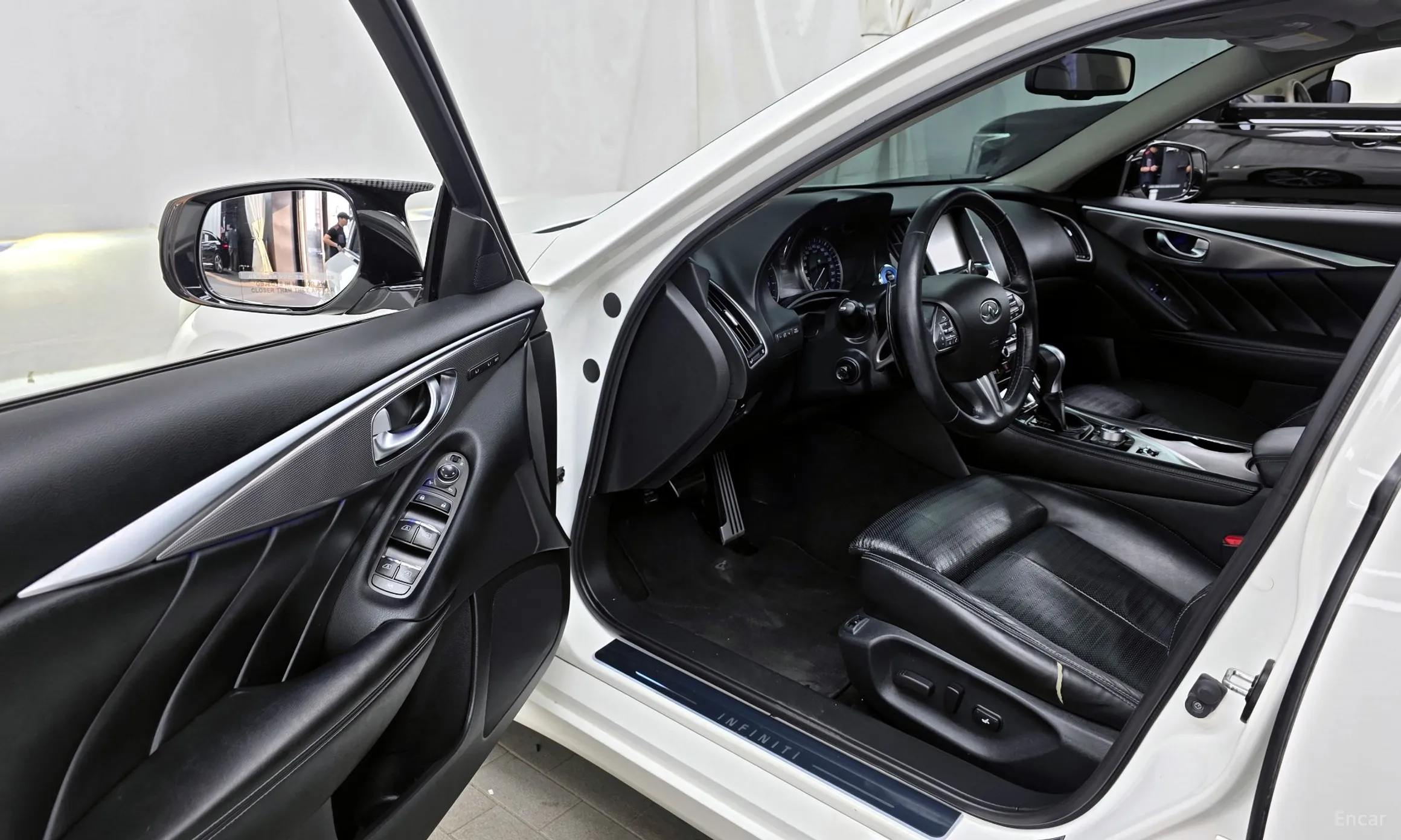 Infiniti Q50 превью 10