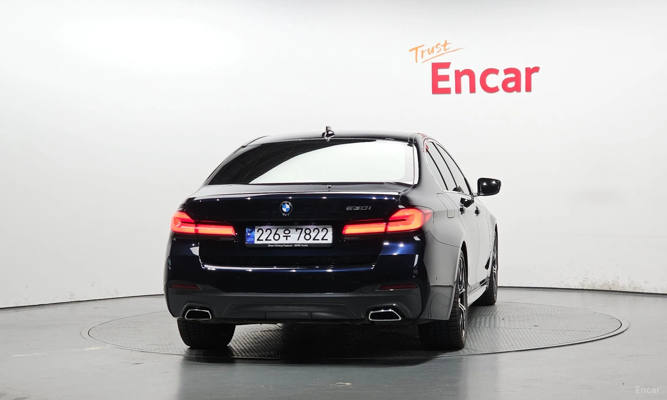 BMW 5 Series (G30) превью 2