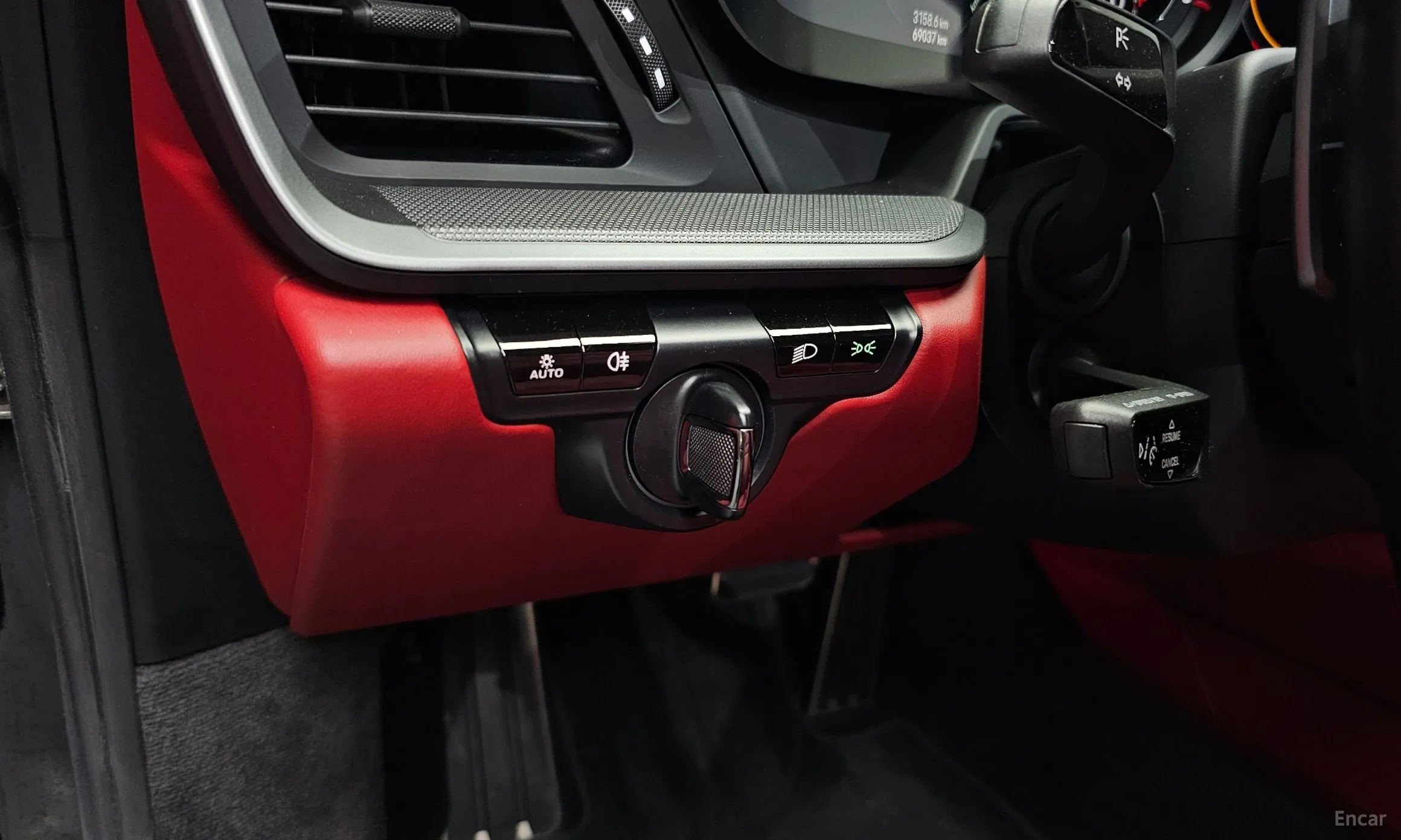 Porsche 911 (992) превью 18