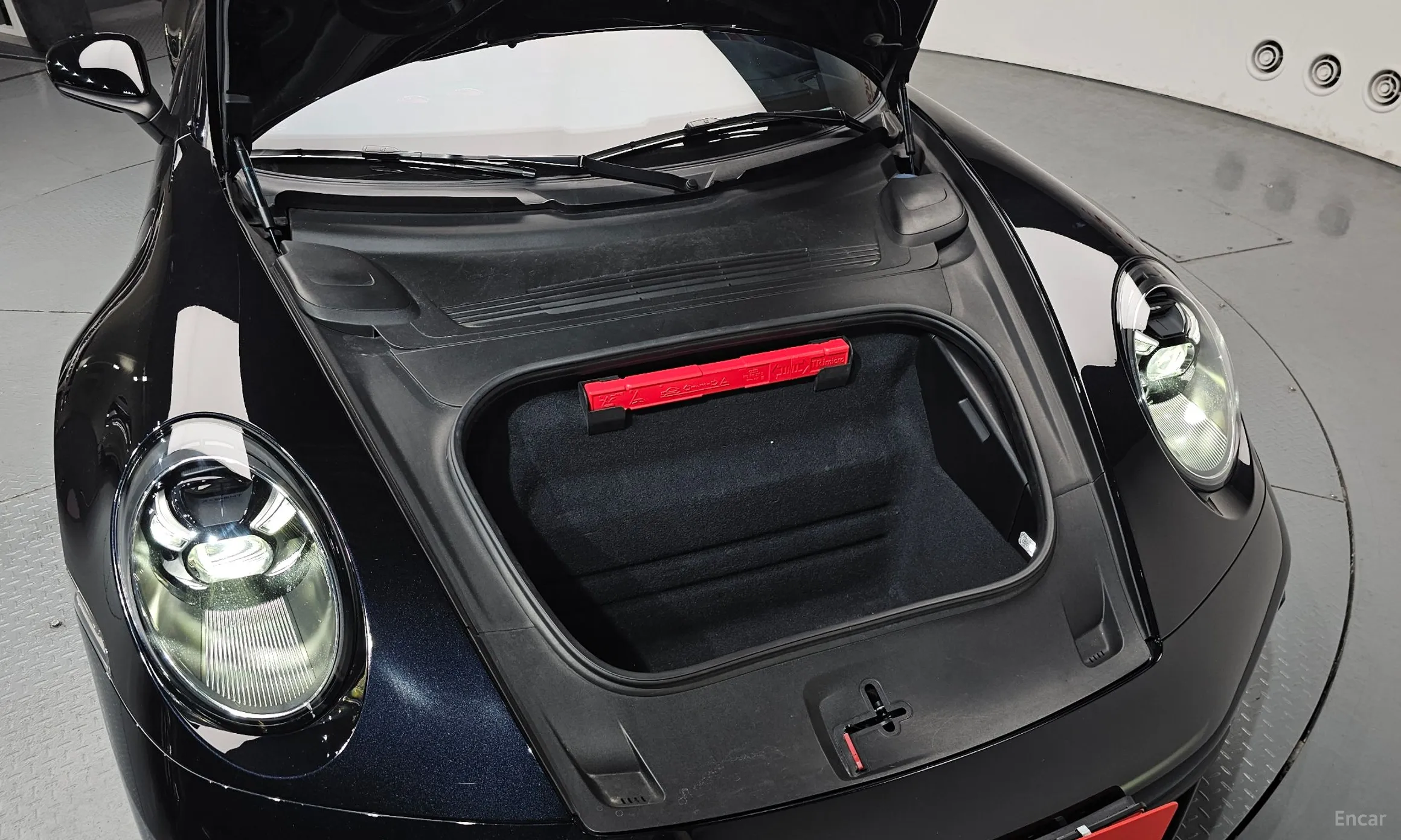 Porsche 911 (992) превью 6