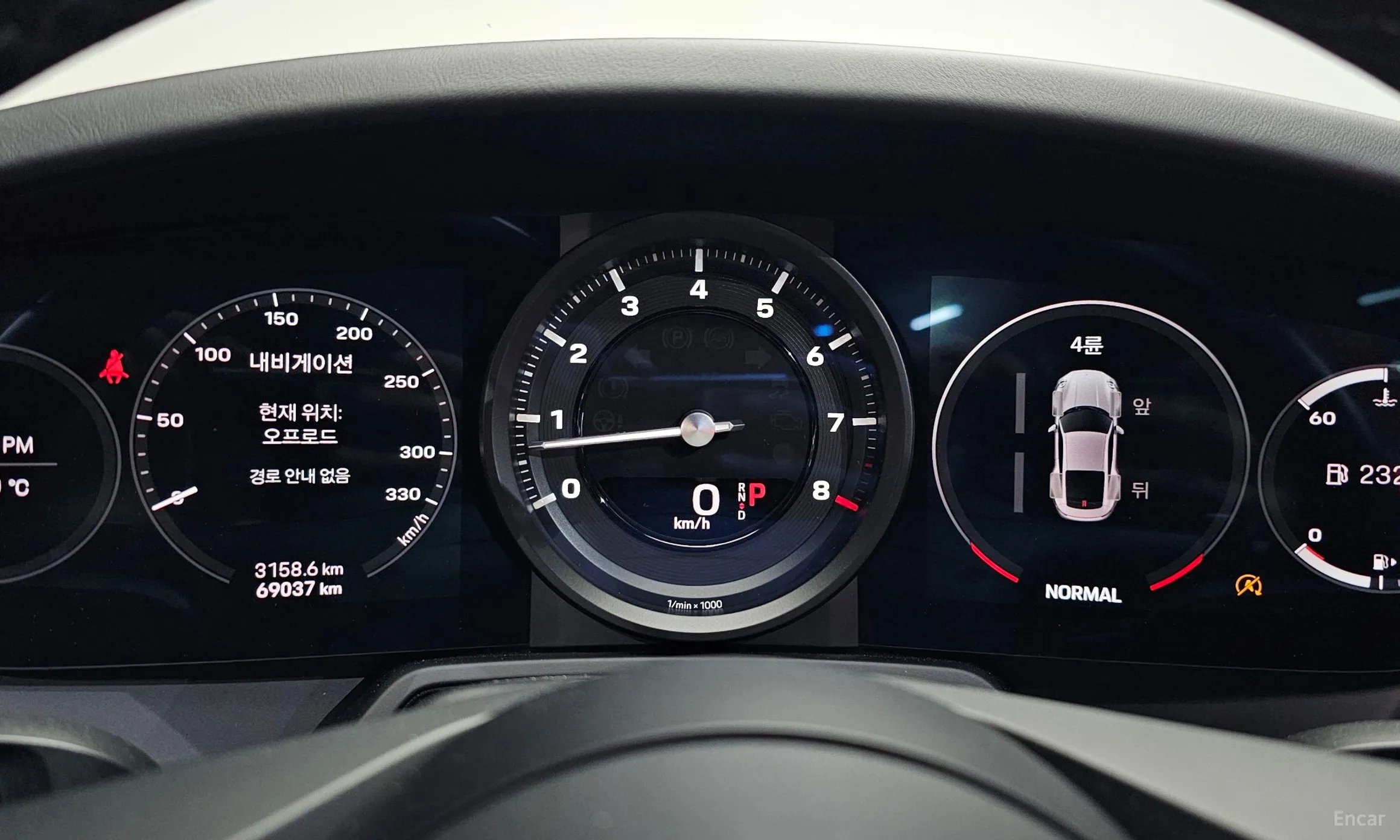 Porsche 911 (992) превью 8